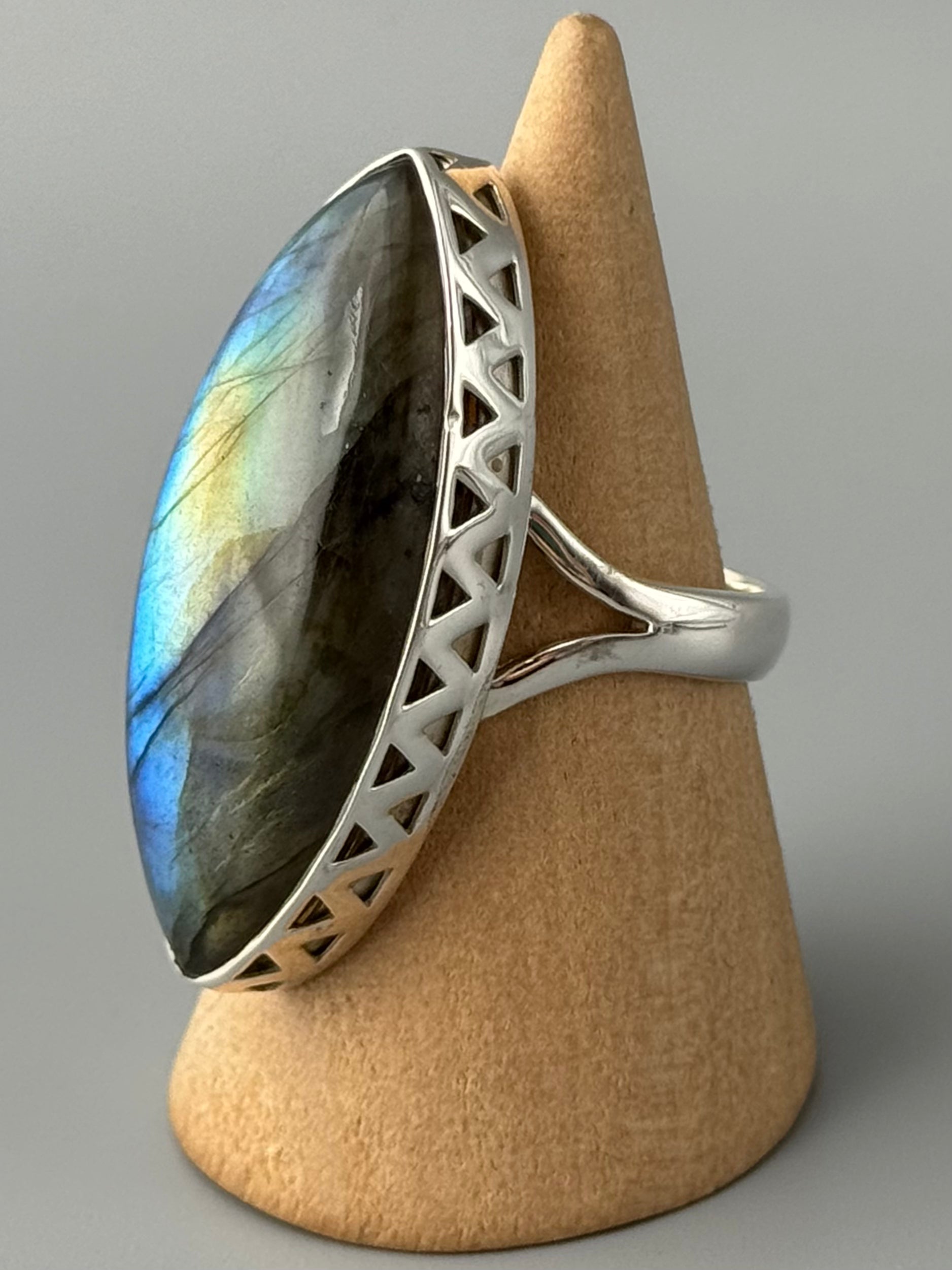 •LABRADORITE - EYE• split band silver ring (size 8.75)