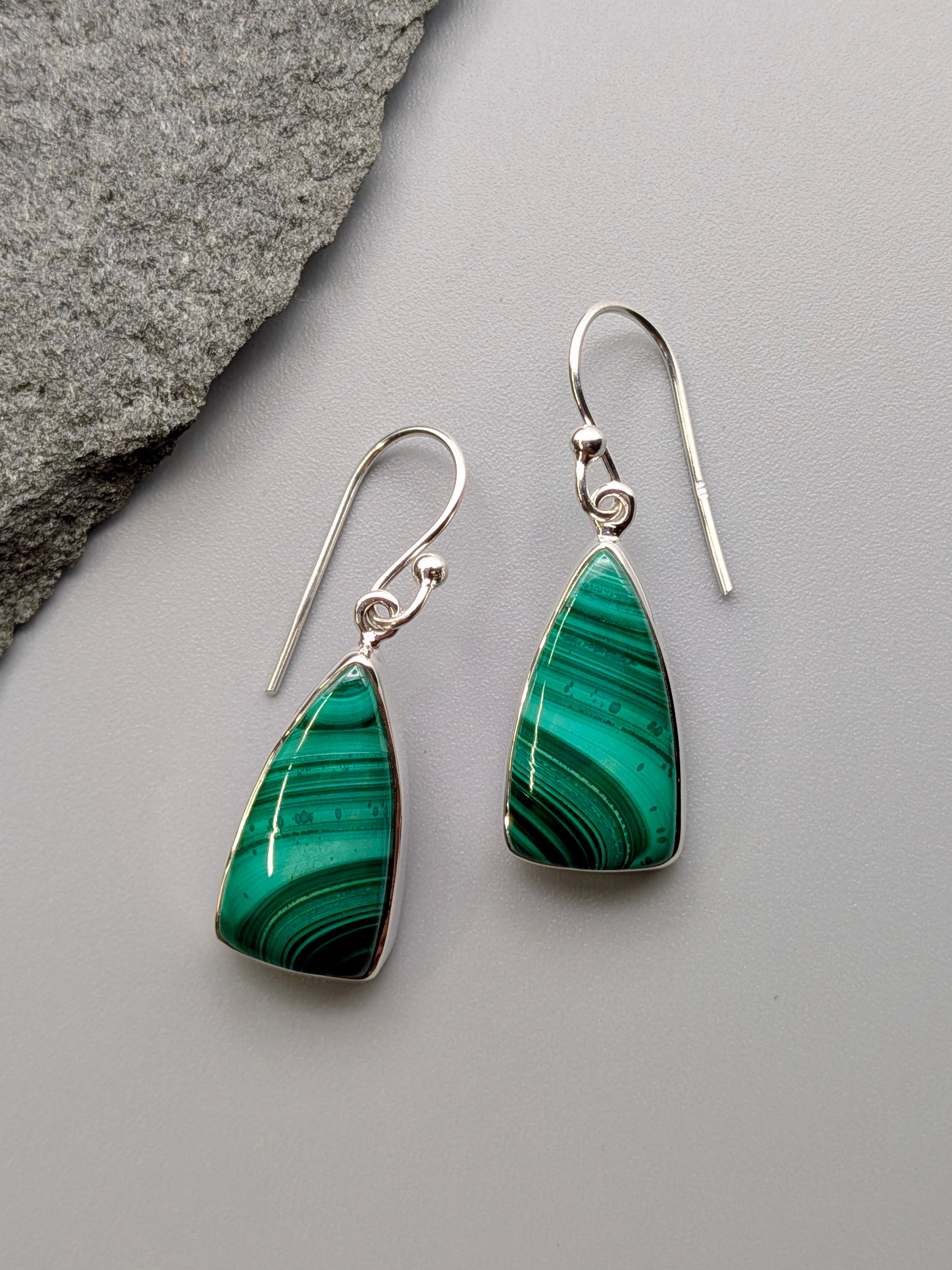 •MALACHITE - SOFT TRIANGLE• silver dangle earrings