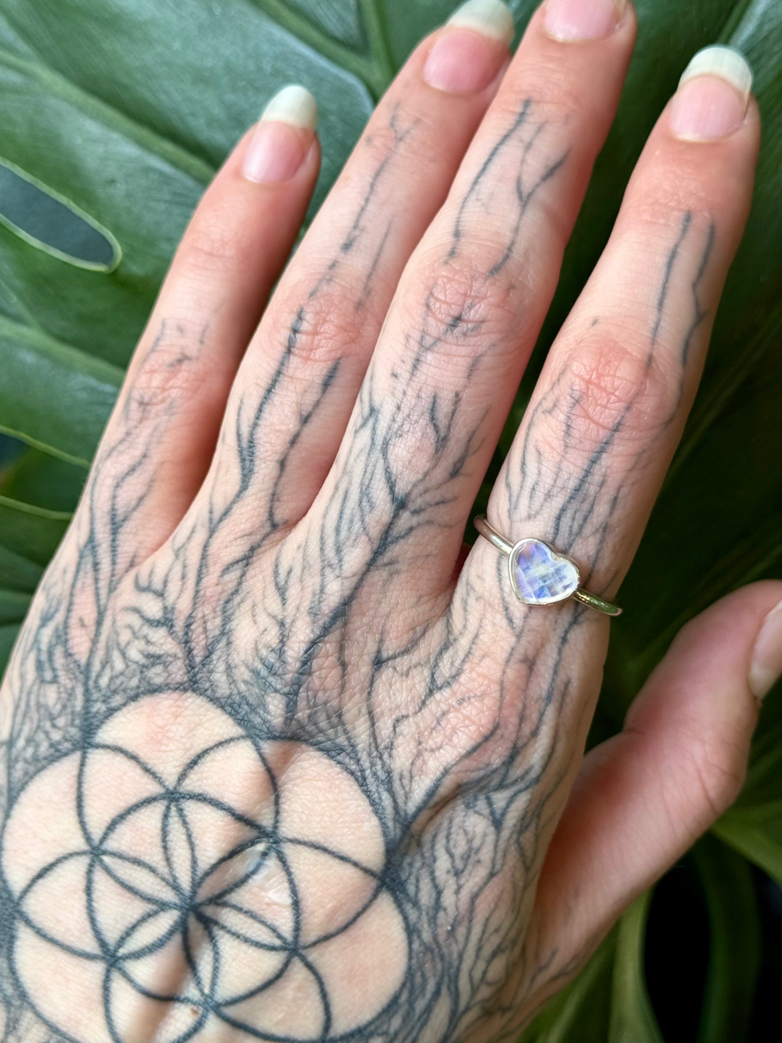 •RAINBOW MOONSTONE - HEART• silver ring (various sizes)