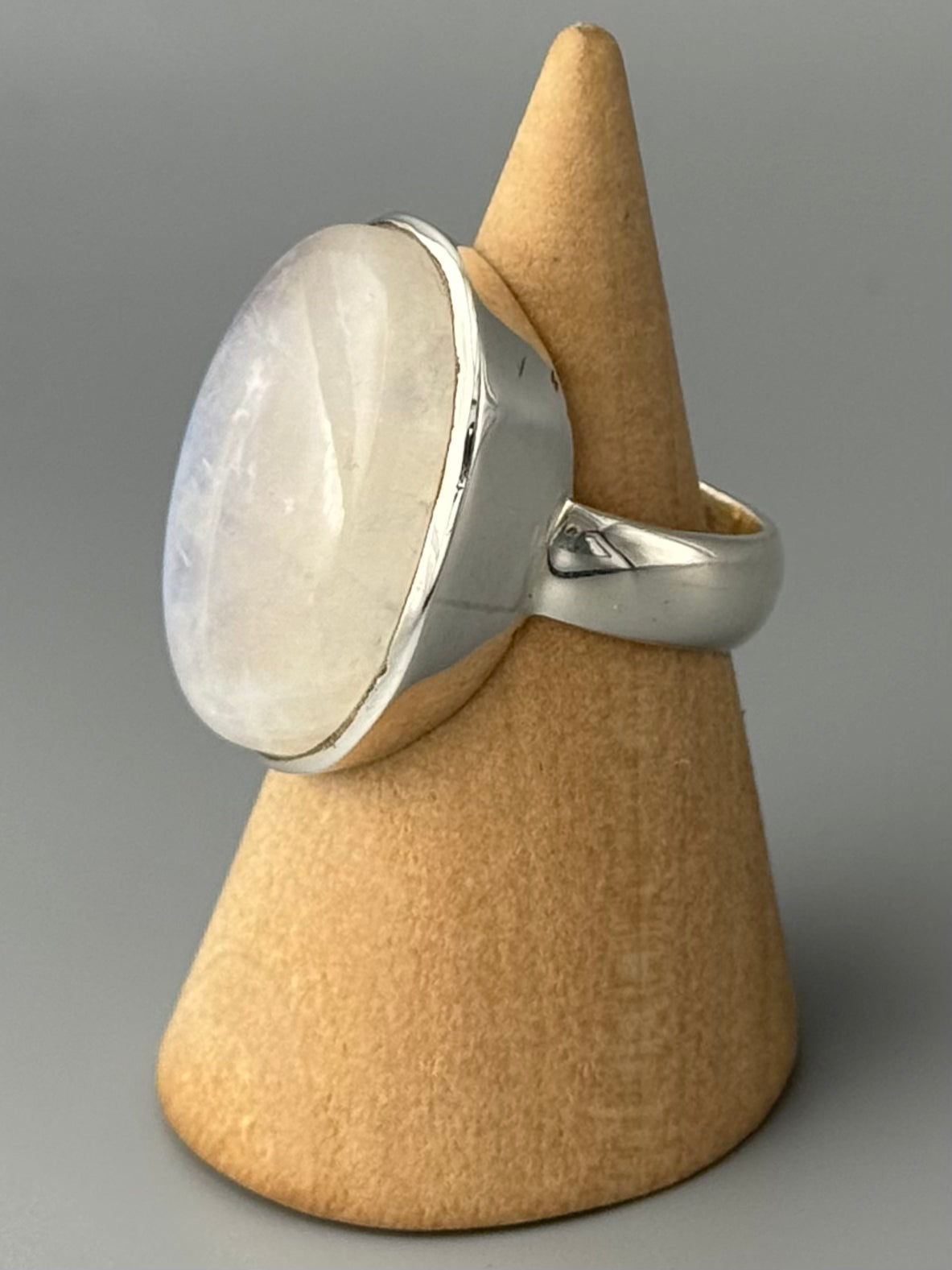 •RAINBOW MOONSTONE - LARGE OVAL• simple bezel silver ring (size 7.5)