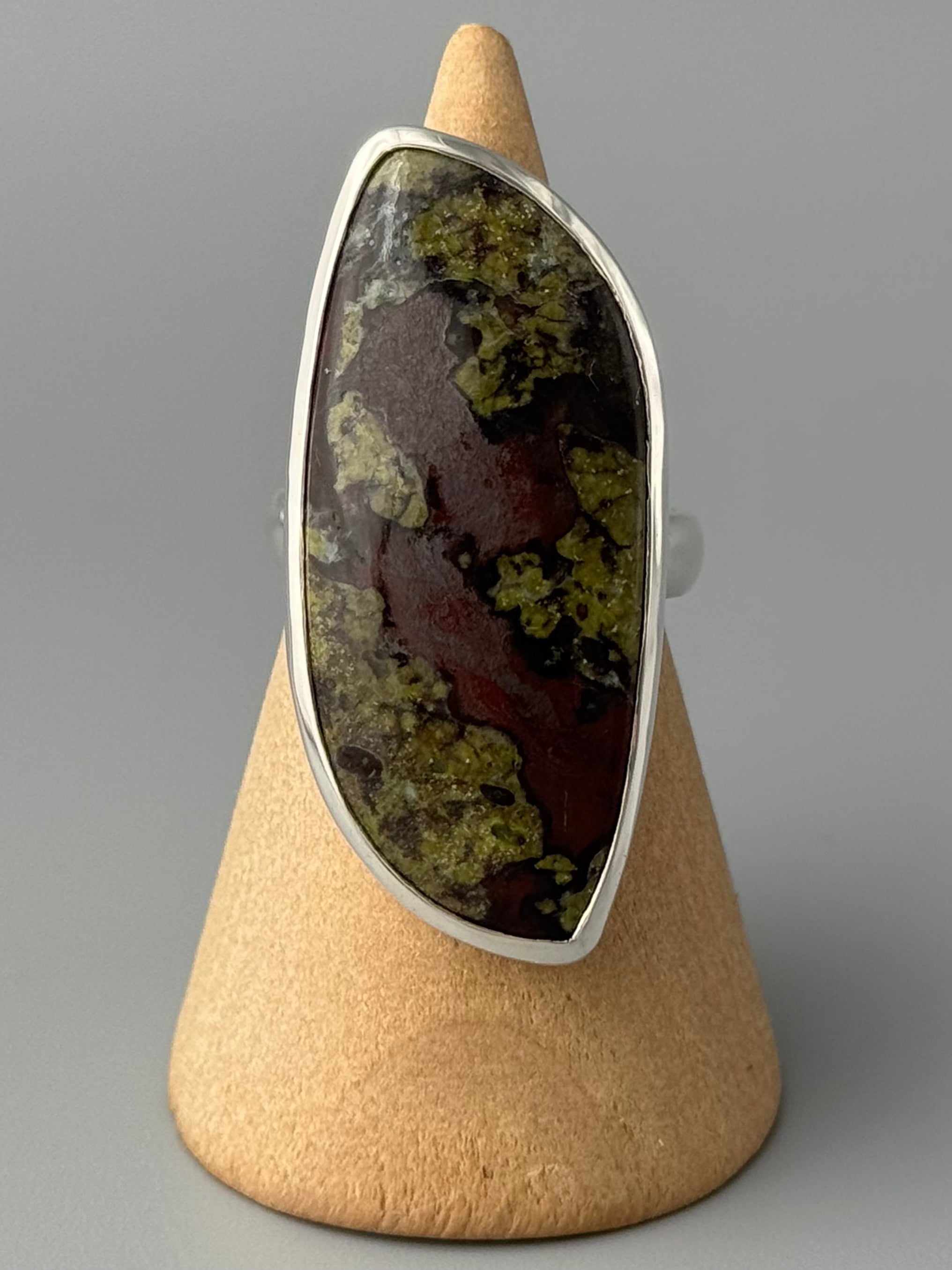 •DRAGON'S BLOOD JASPER - POD• simple bezel silver ring (size 7)