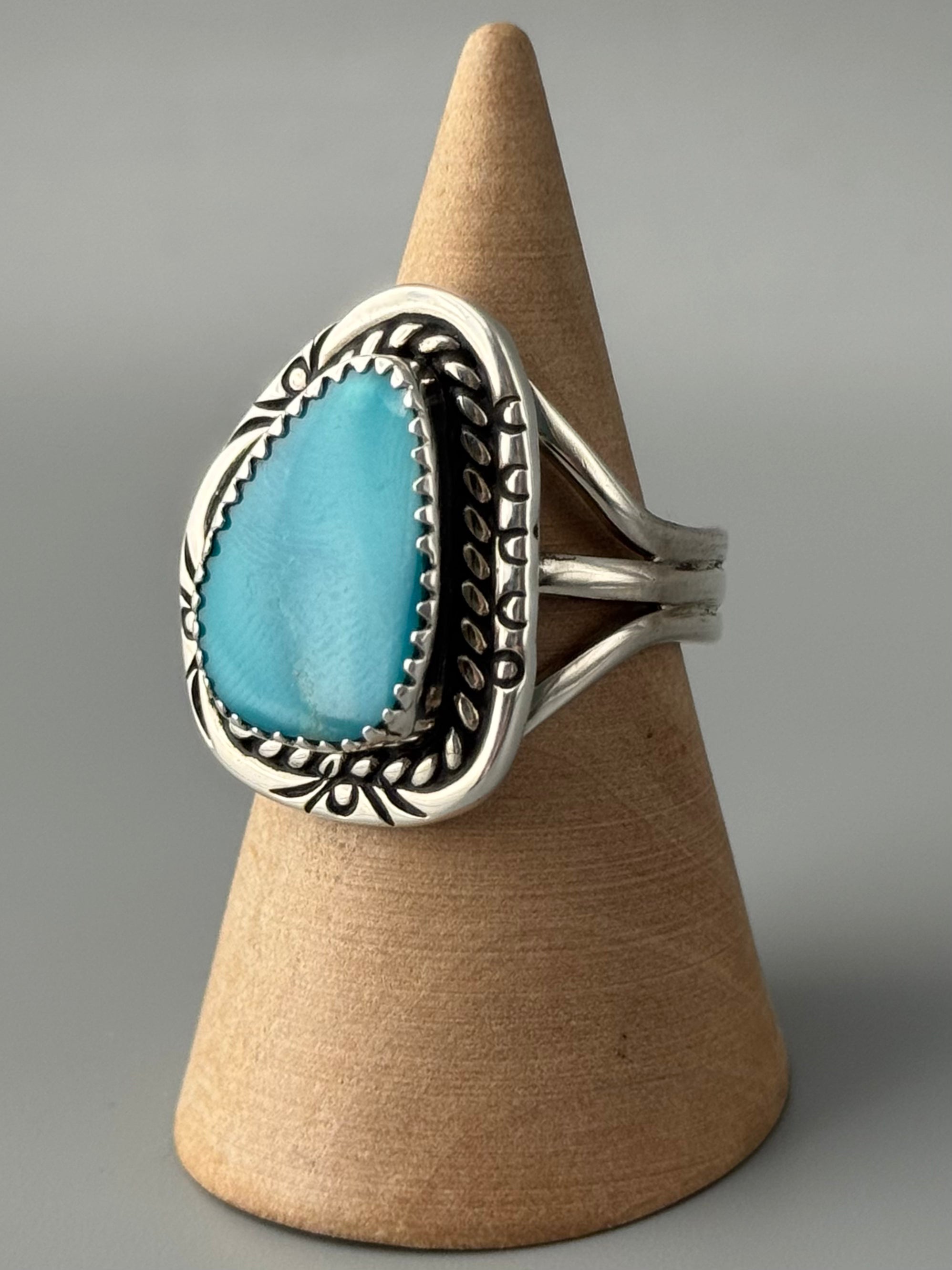 •BLUE RIDGE NEVADA TURQUOISE - MOUNTAIN SUN• Navajo silver ring (size 8.5)