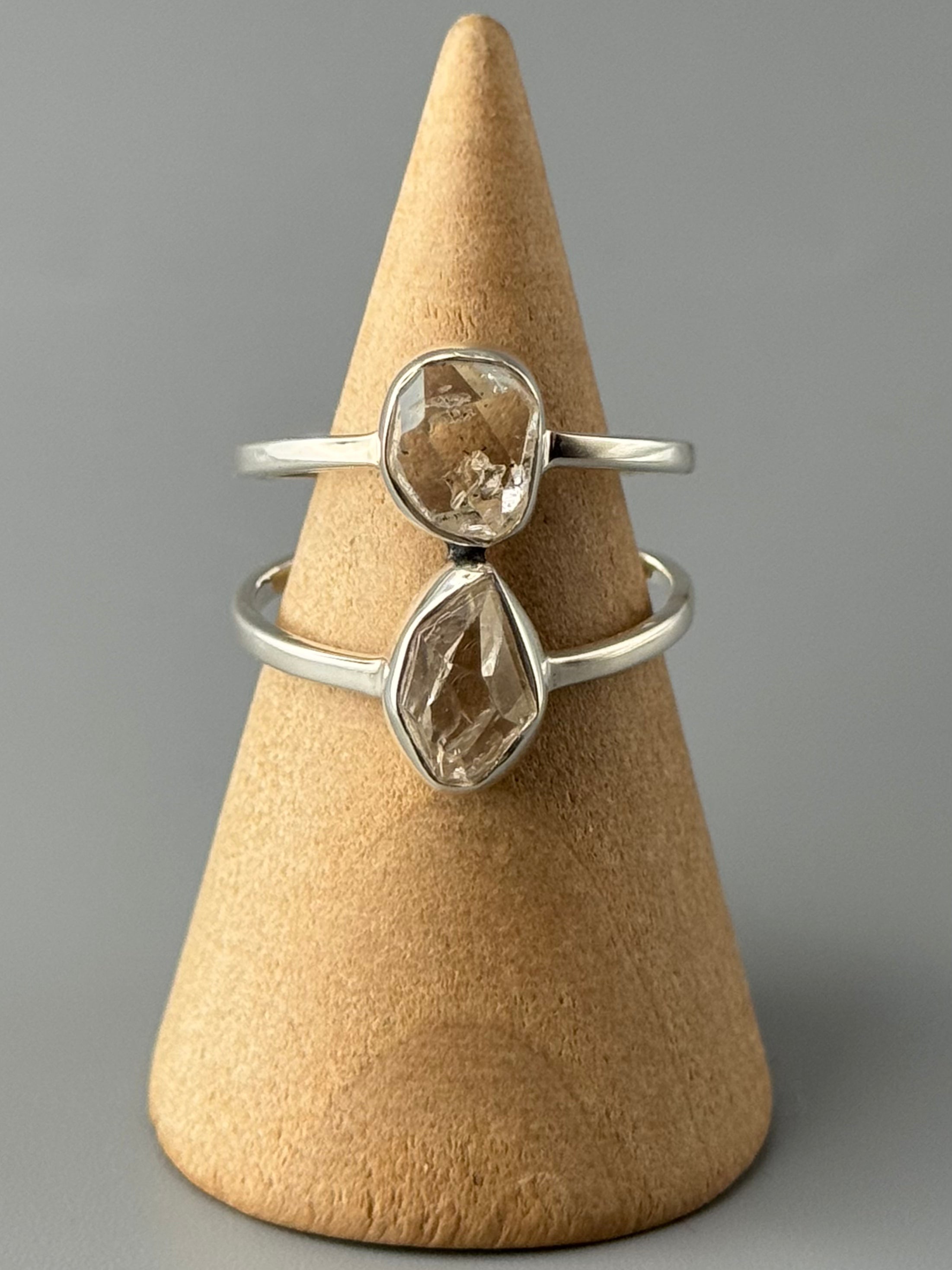 •HERKIMER DIAMOND - HOURGLASS• split band silver ring (various sizes)