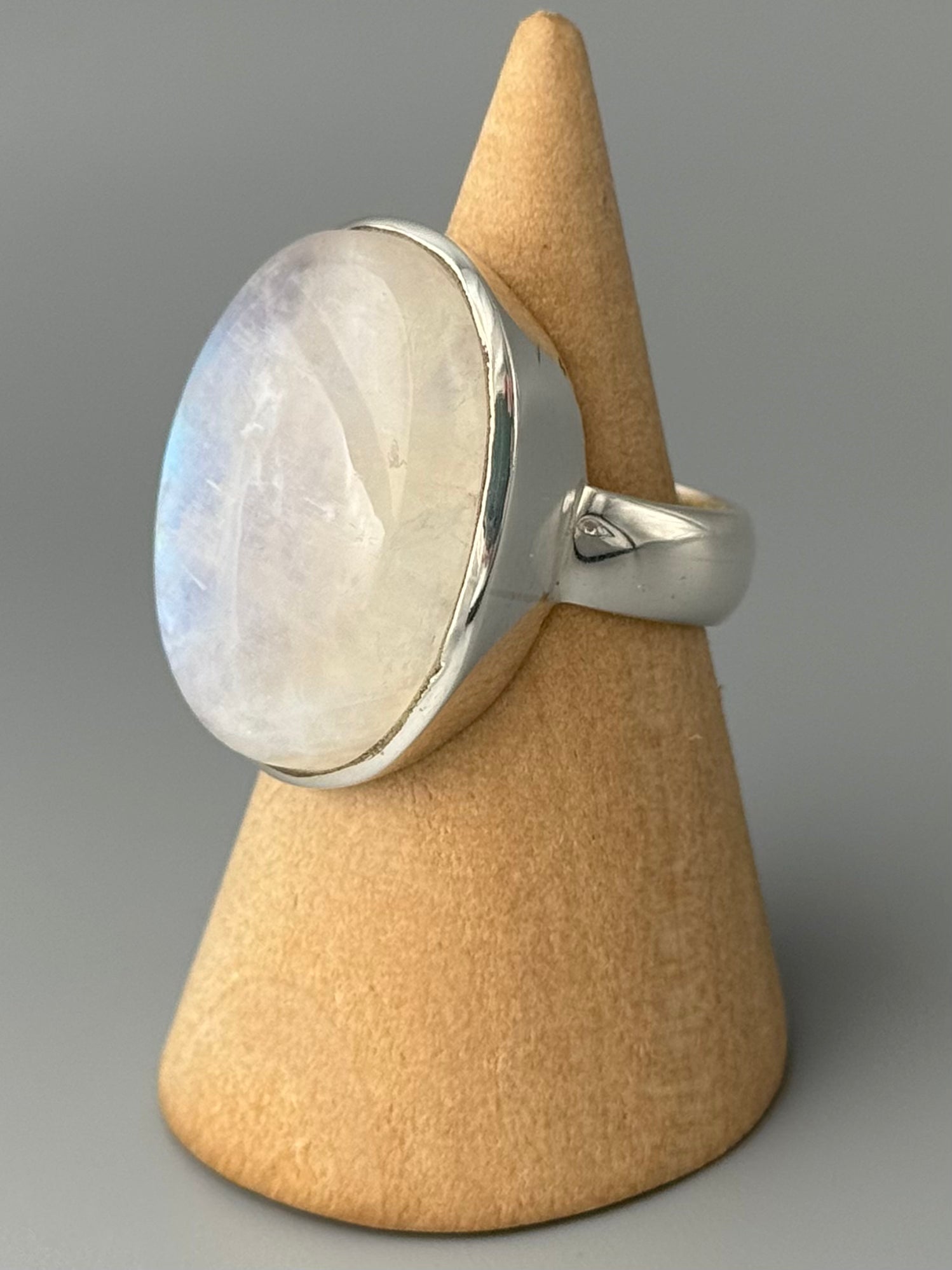•RAINBOW MOONSTONE - LARGE OVAL• simple bezel silver ring (size 7.5)