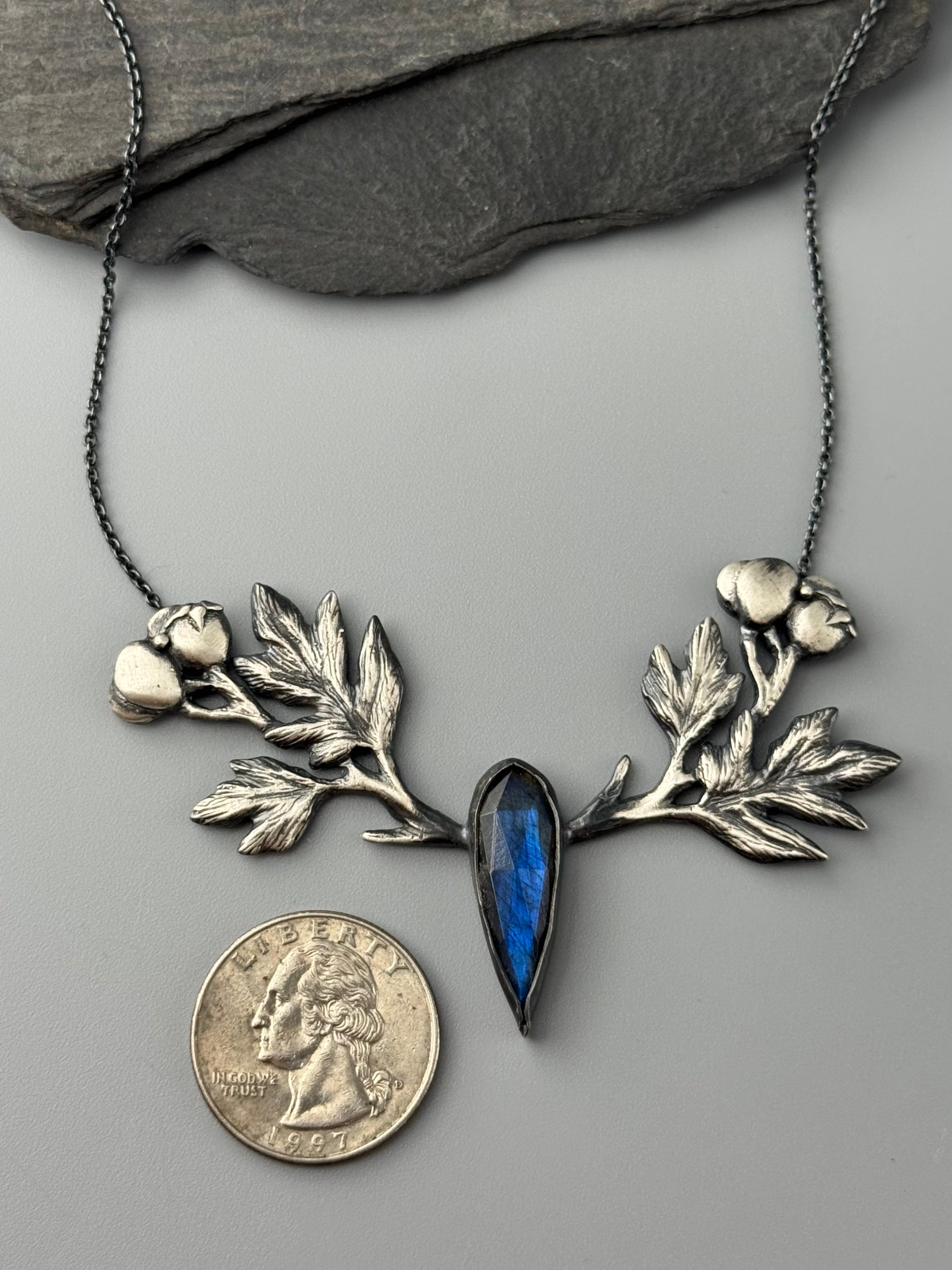 •VICTORIAN HAWTHORN• labradorite + silver necklace (18" long)