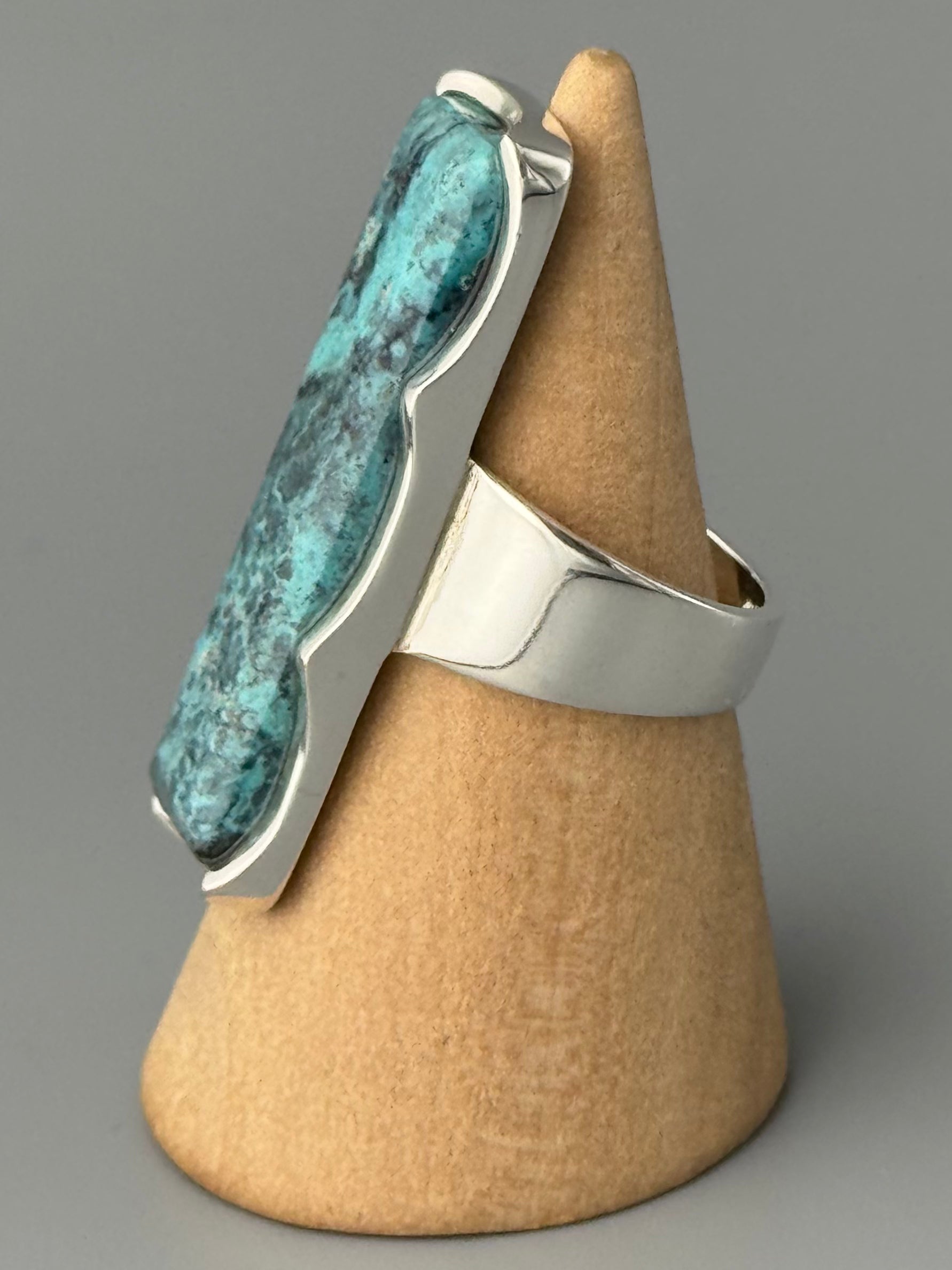 •TURQUOISE - TOWER• scalloped bezel silver ring (size 8)