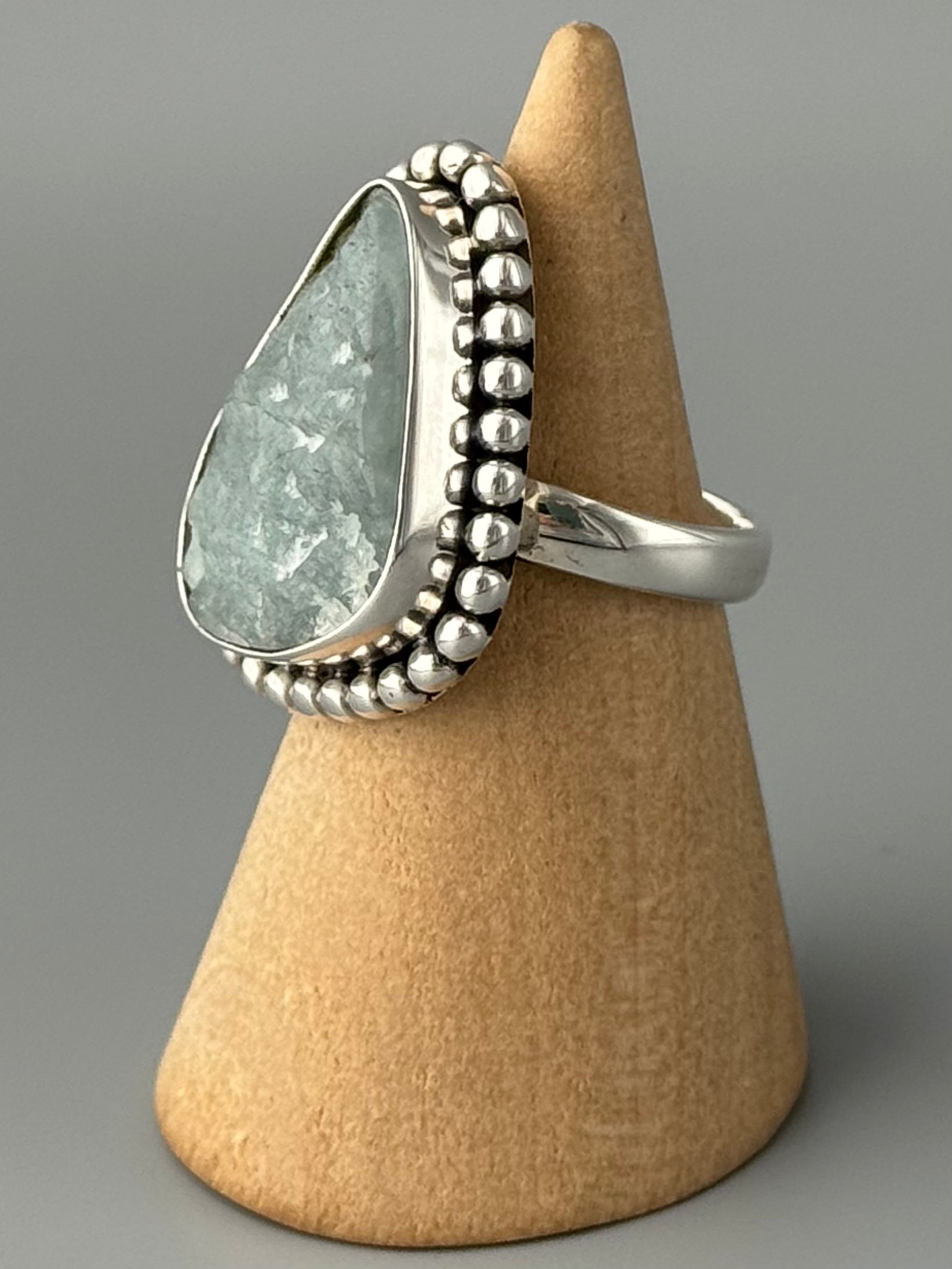 •AQUAMARINE - FREEFORM• dotted bezel silver ring (size 6)