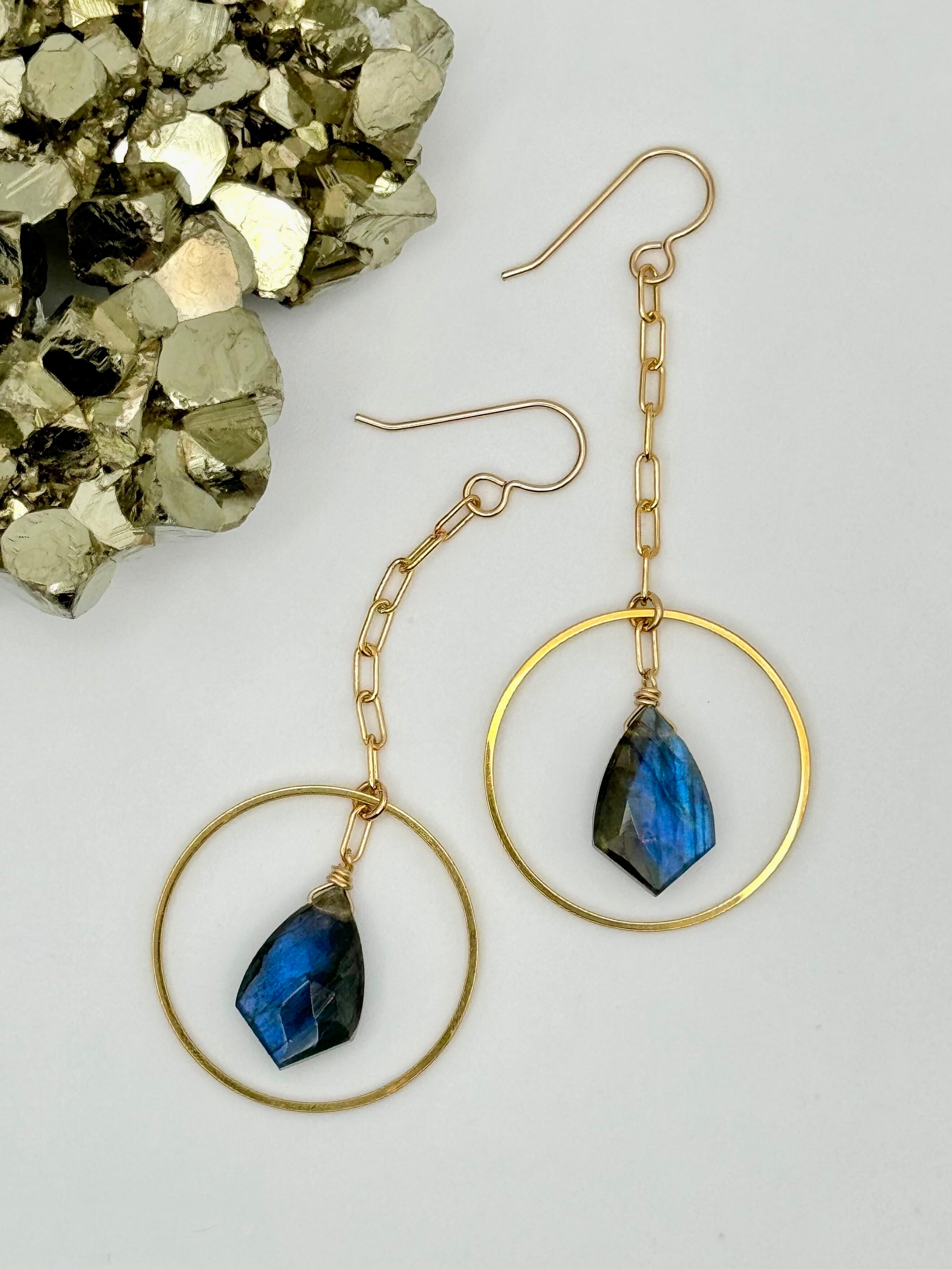 •DAYDREAMS• labradorite + gold dangle earrings
