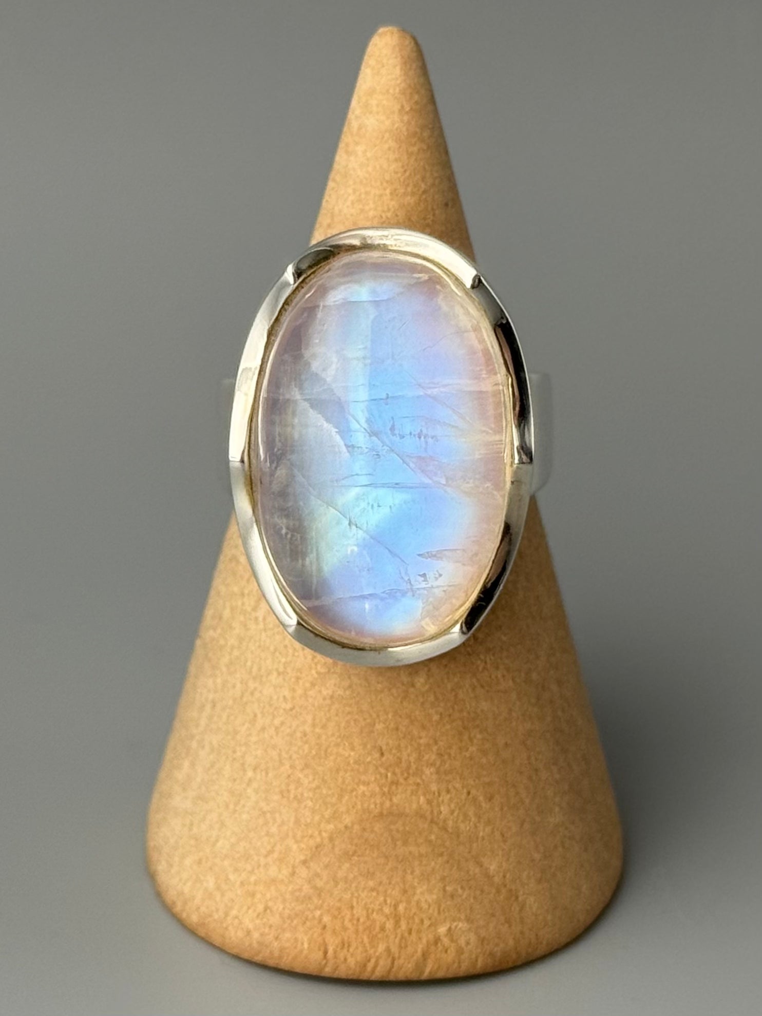 •RAINBOW MOONSTONE - MEDIUM OVAL - 2• scalloped bezel silver ring (size 7)