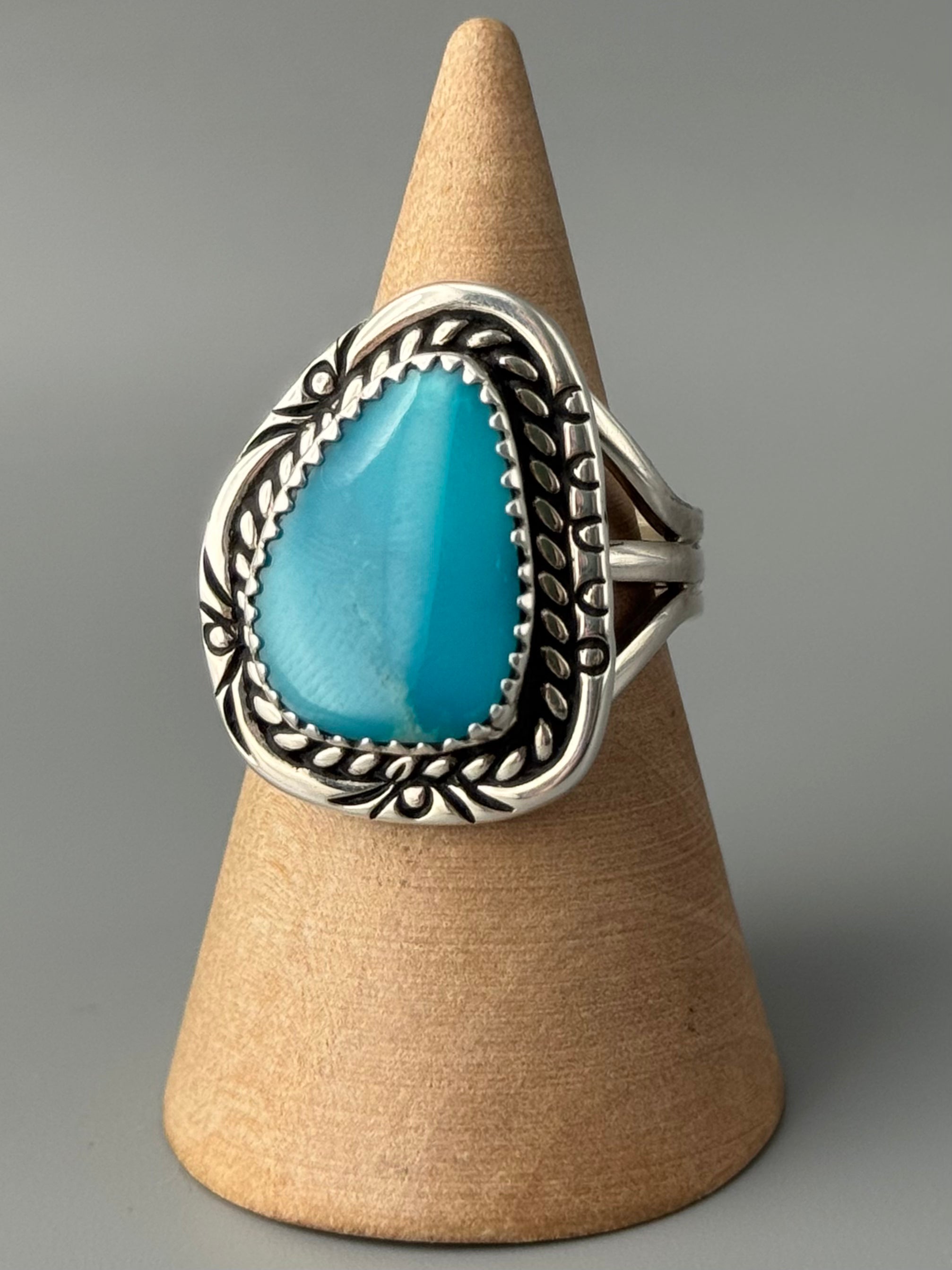 •BLUE RIDGE NEVADA TURQUOISE - MOUNTAIN SUN• Navajo silver ring (size 8.5)