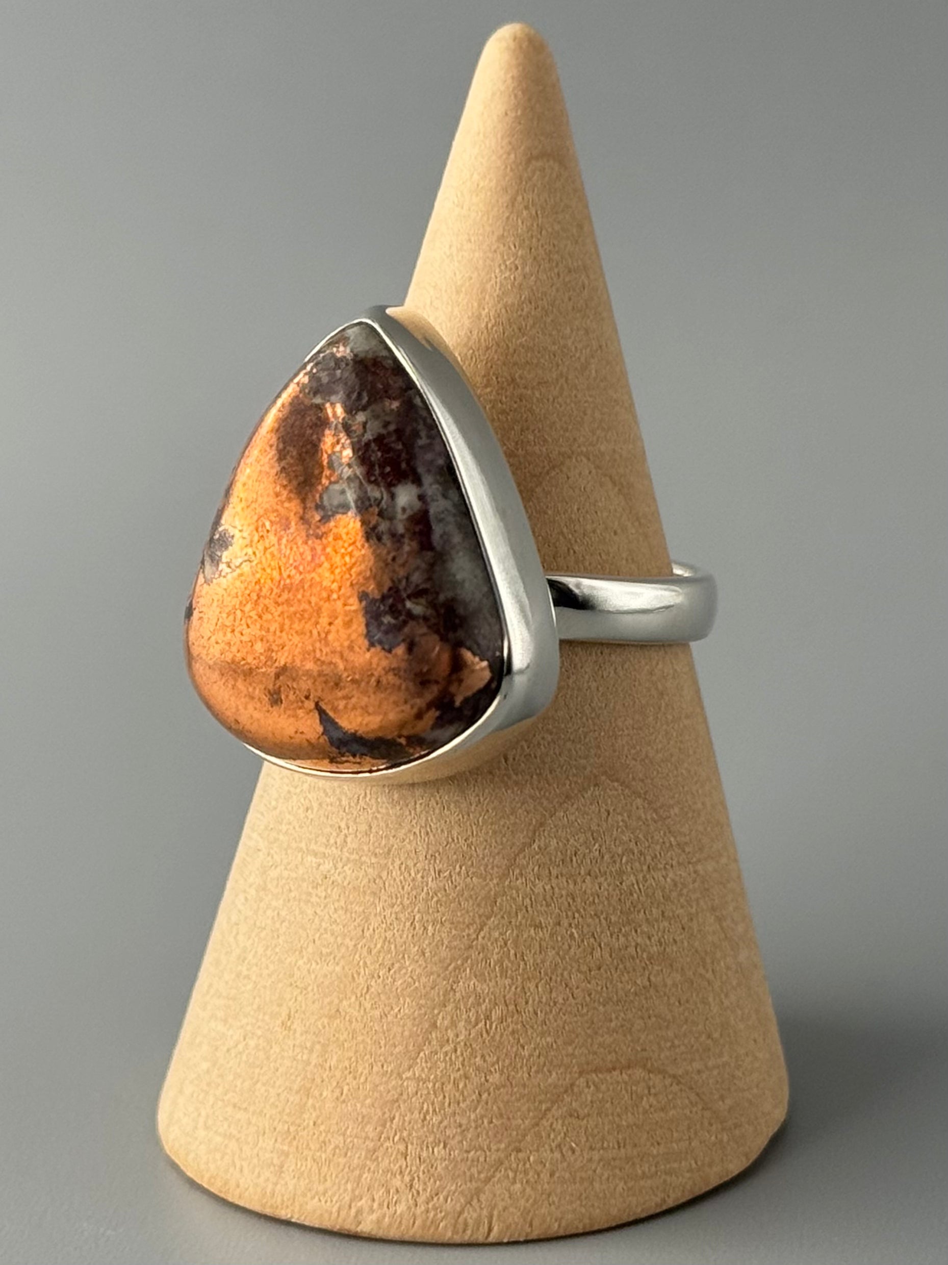 •COPPER IN MATRIX - TEAR• simple bezel silver ring (size 7)