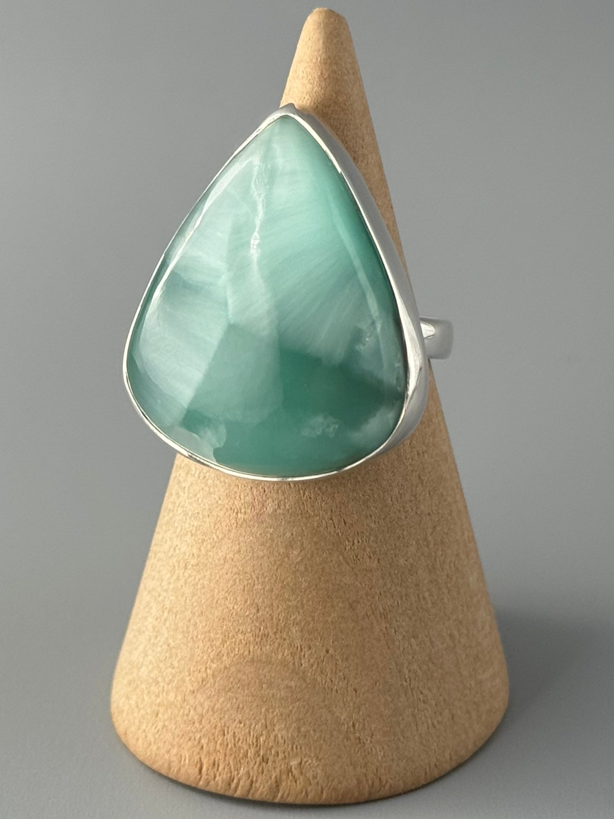 •HEMIMORPHITE - TEARDROP• simple band silver ring (size 6)