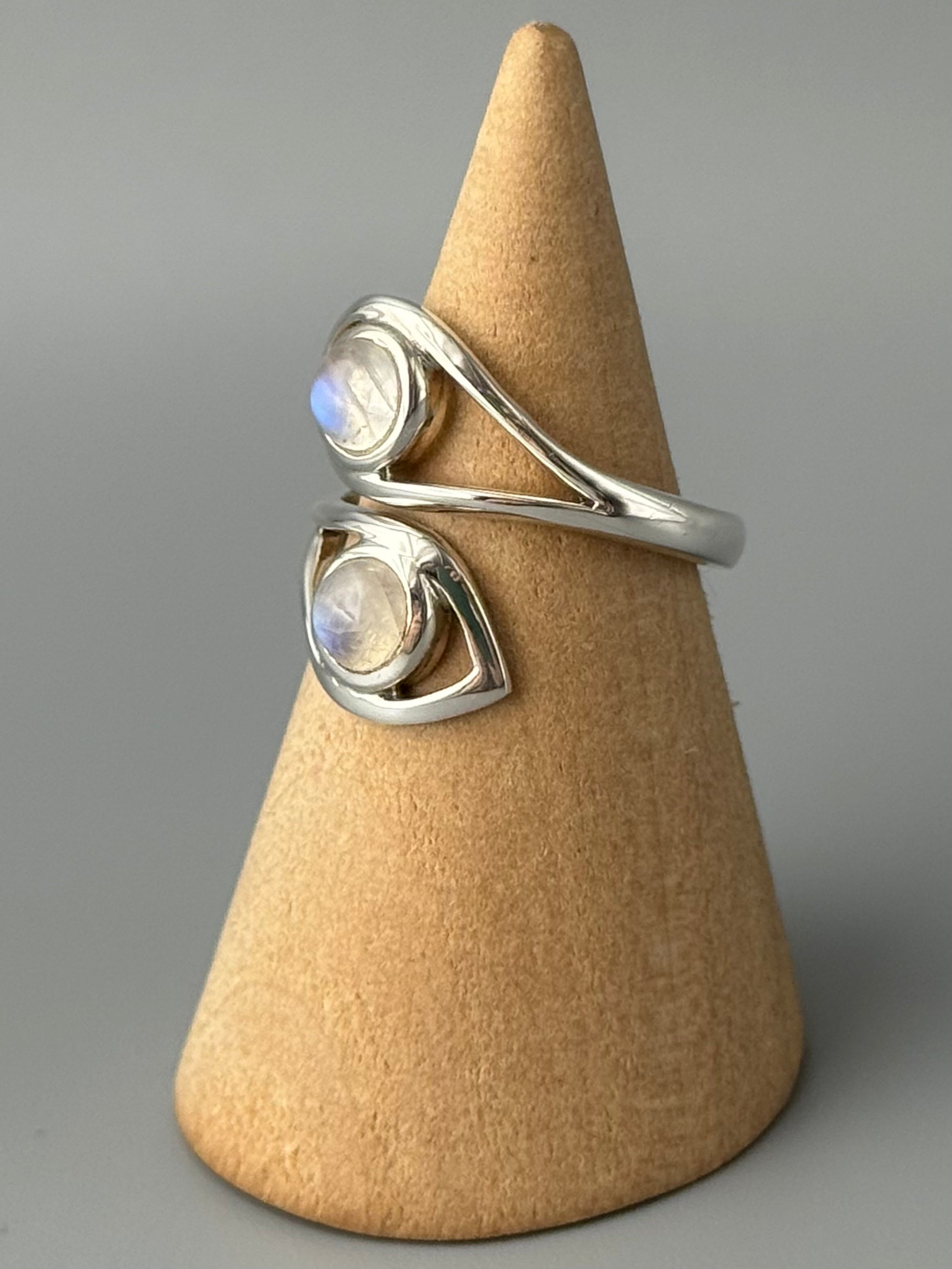 •RAINBOW MOONSTONE - LASSO• adjustable silver ring