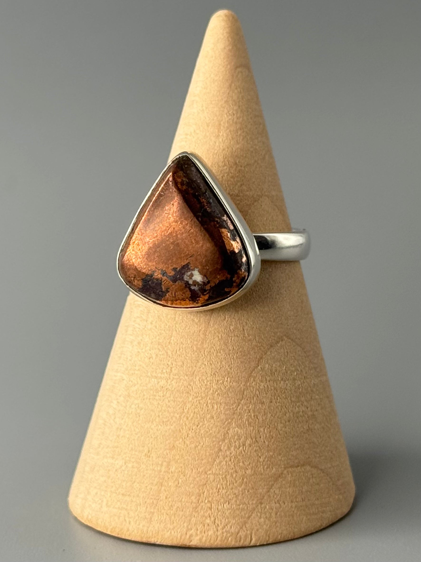 •COPPER IN MATRIX - TEAR• simple bezel silver ring (size 6)