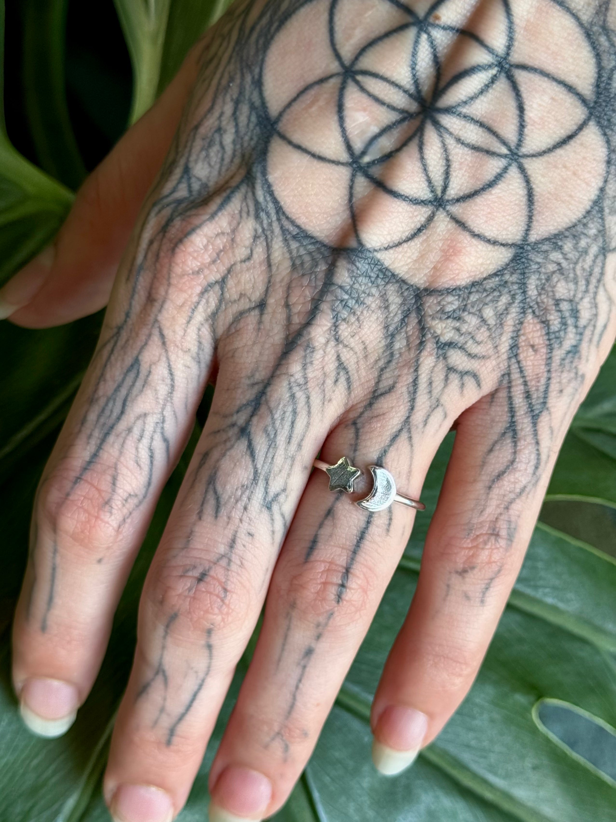 •METEORITE - STAR & MOON• adjustable silver ring