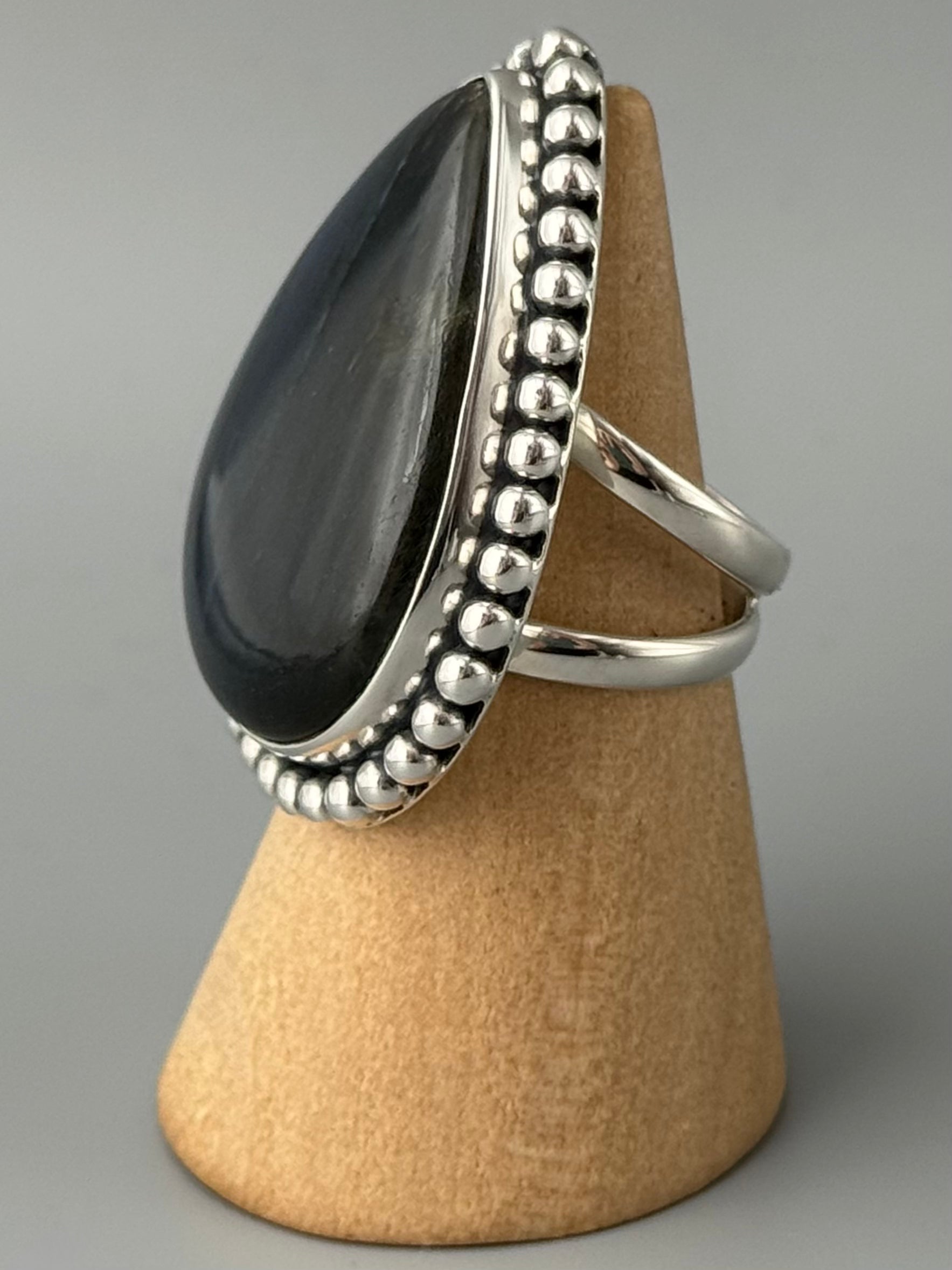 •LABRADORITE - TEAR• split band silver ring (size 6)