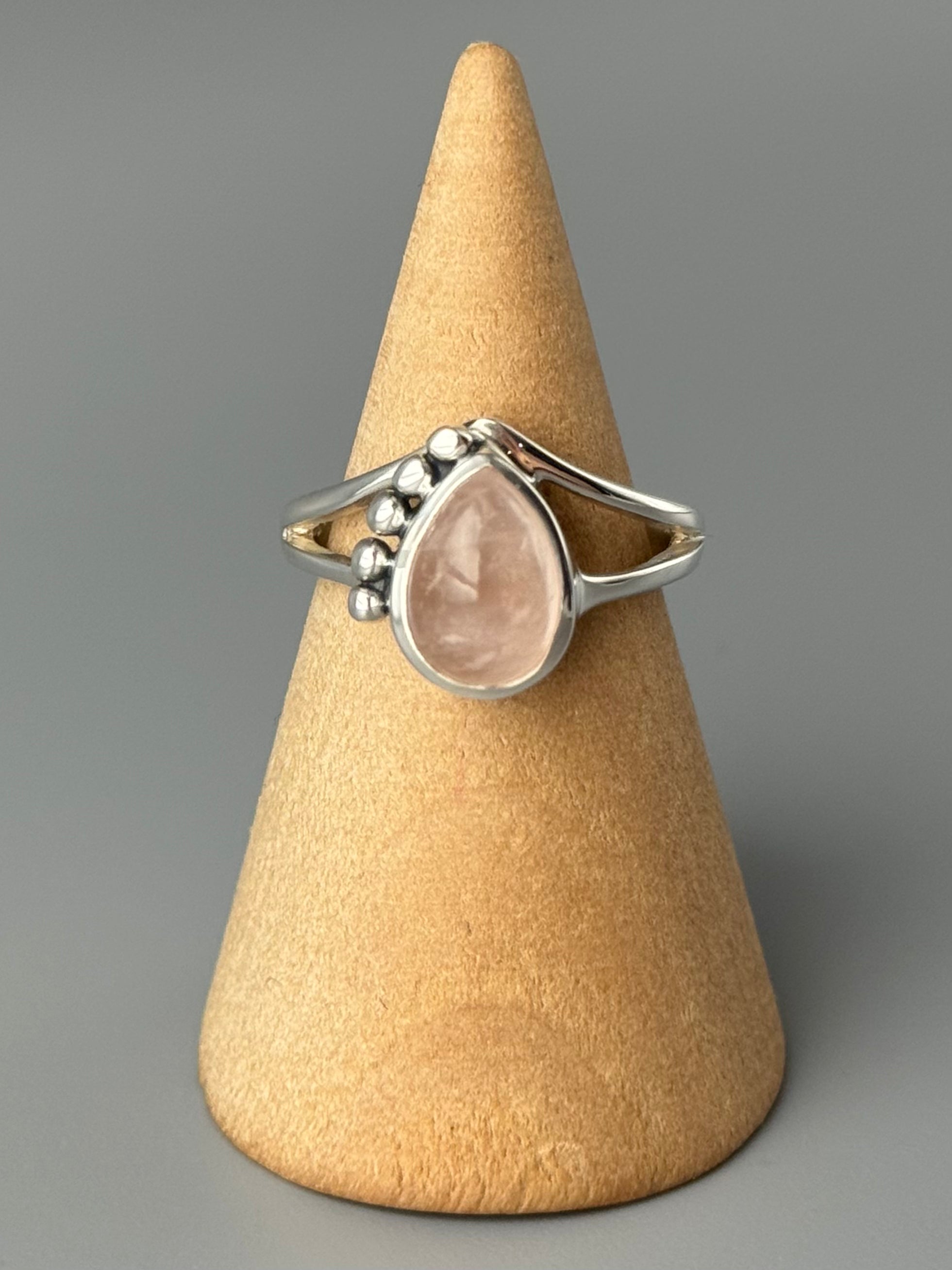 •ROSE QUARTZ - CINQUE• split band silver ring (various sizes)