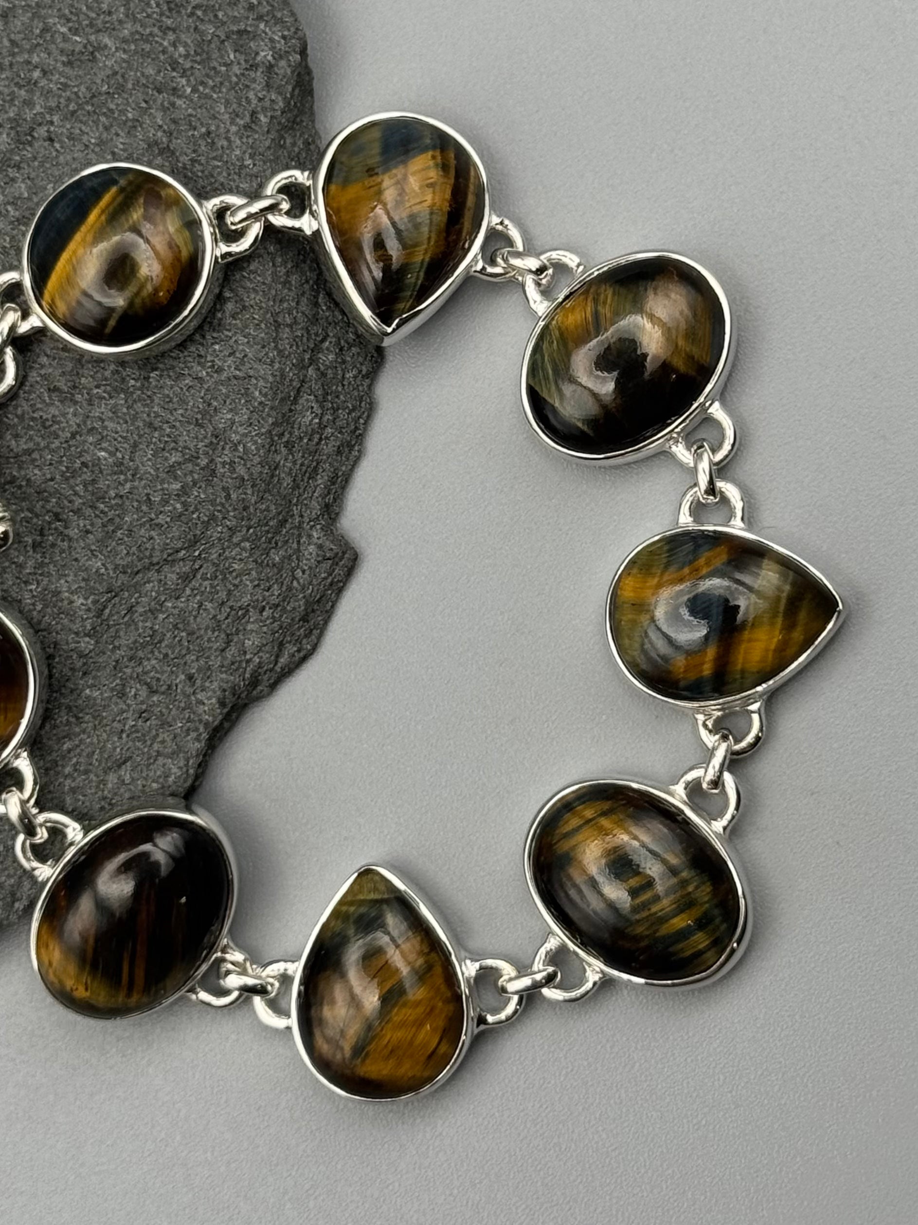 •HAWK EYE - GEO MIX• linked silver bracelet (7.25" - 8.5")