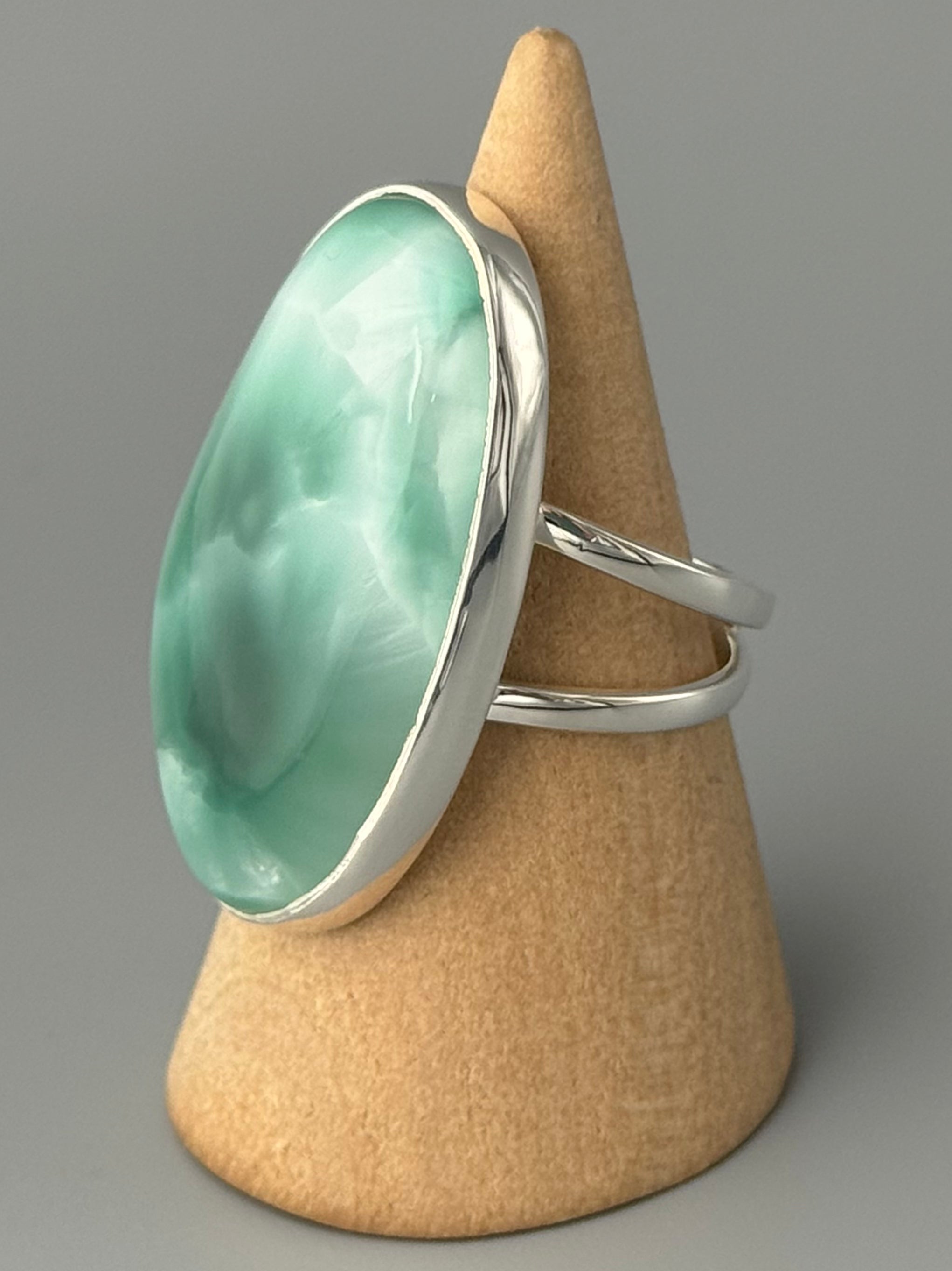 •HEMIMORPHITE - OVAL 2• split band silver ring (size 9)