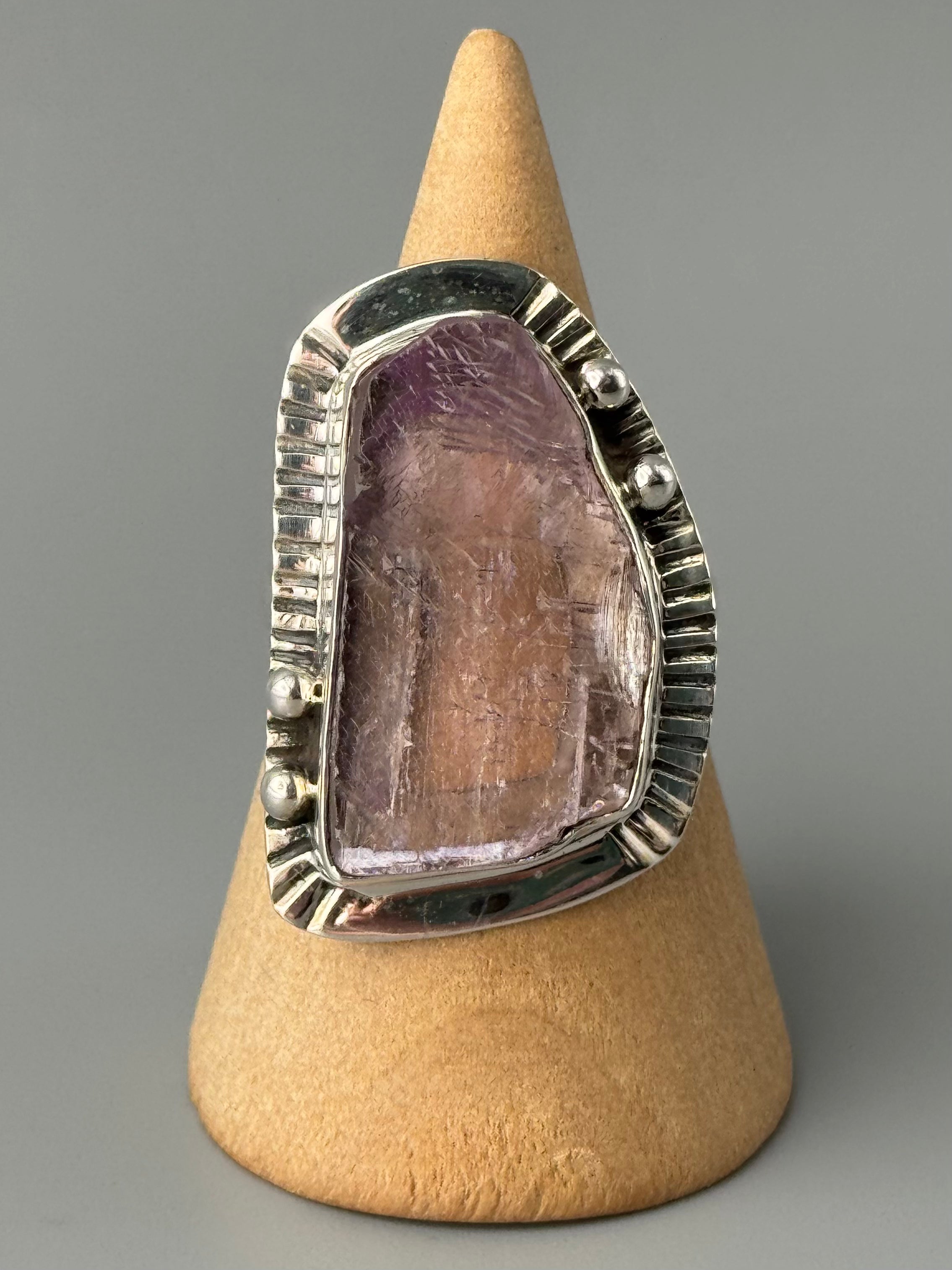 •KUNZITE - MESA• decorative bezel silver ring (size 8.75)