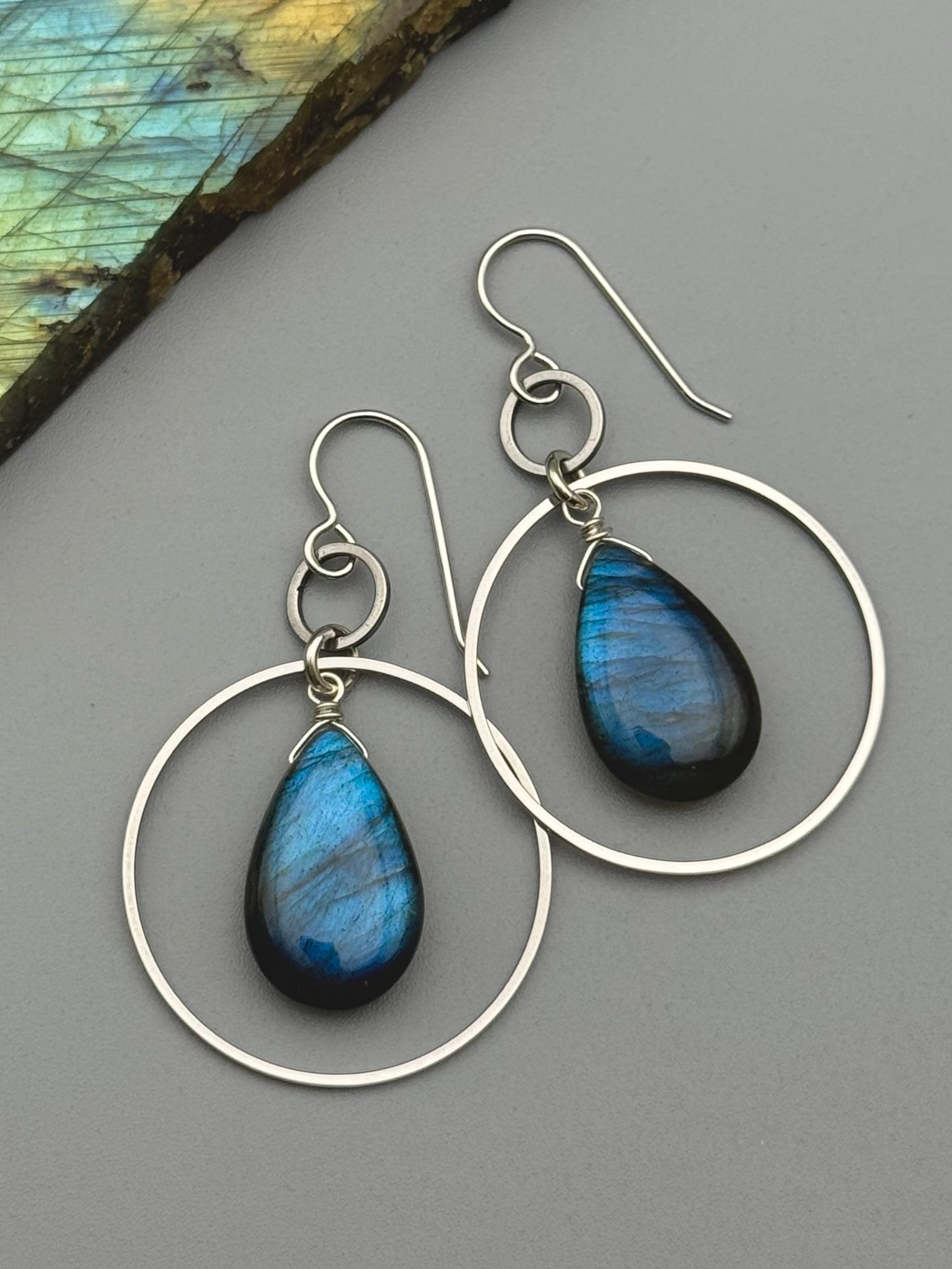 •EQUA-LUNA• labradorite teardrop + silver earrings