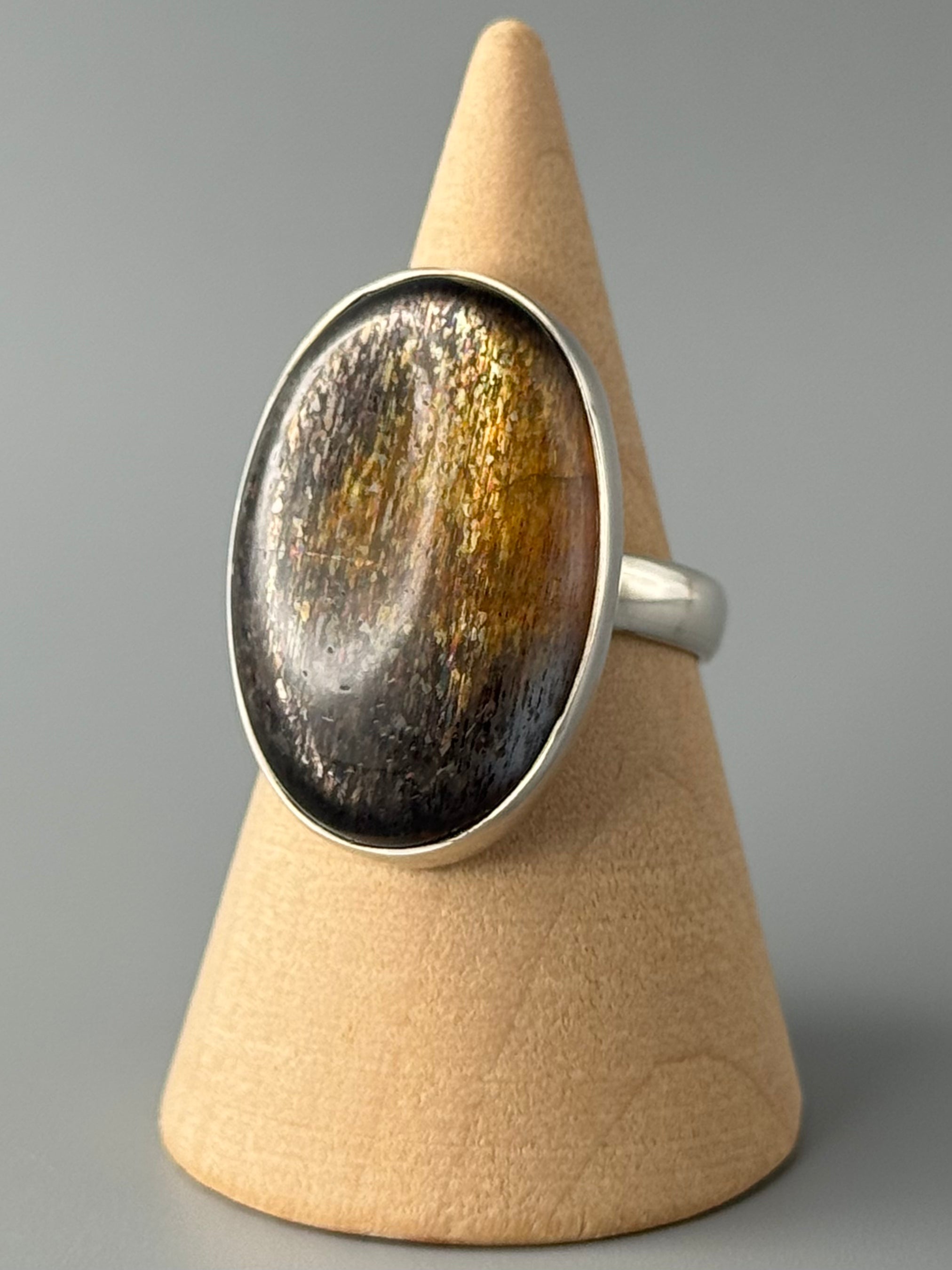 •SUN/MOONSTONE - OVAL• simple bezel silver ring (size 7.75)