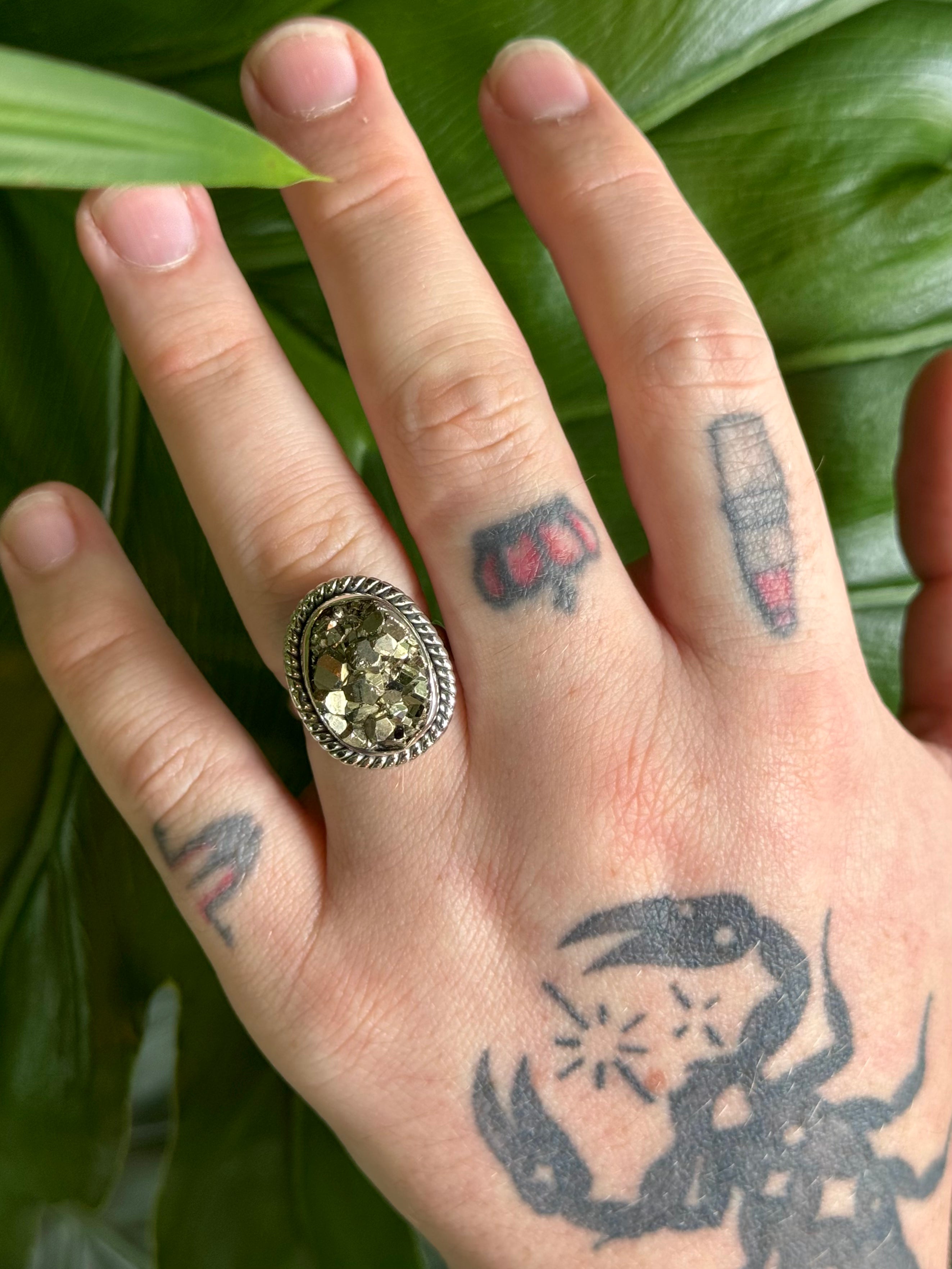 •PYRITE - ROPED OVAL• silver ring (size 9)