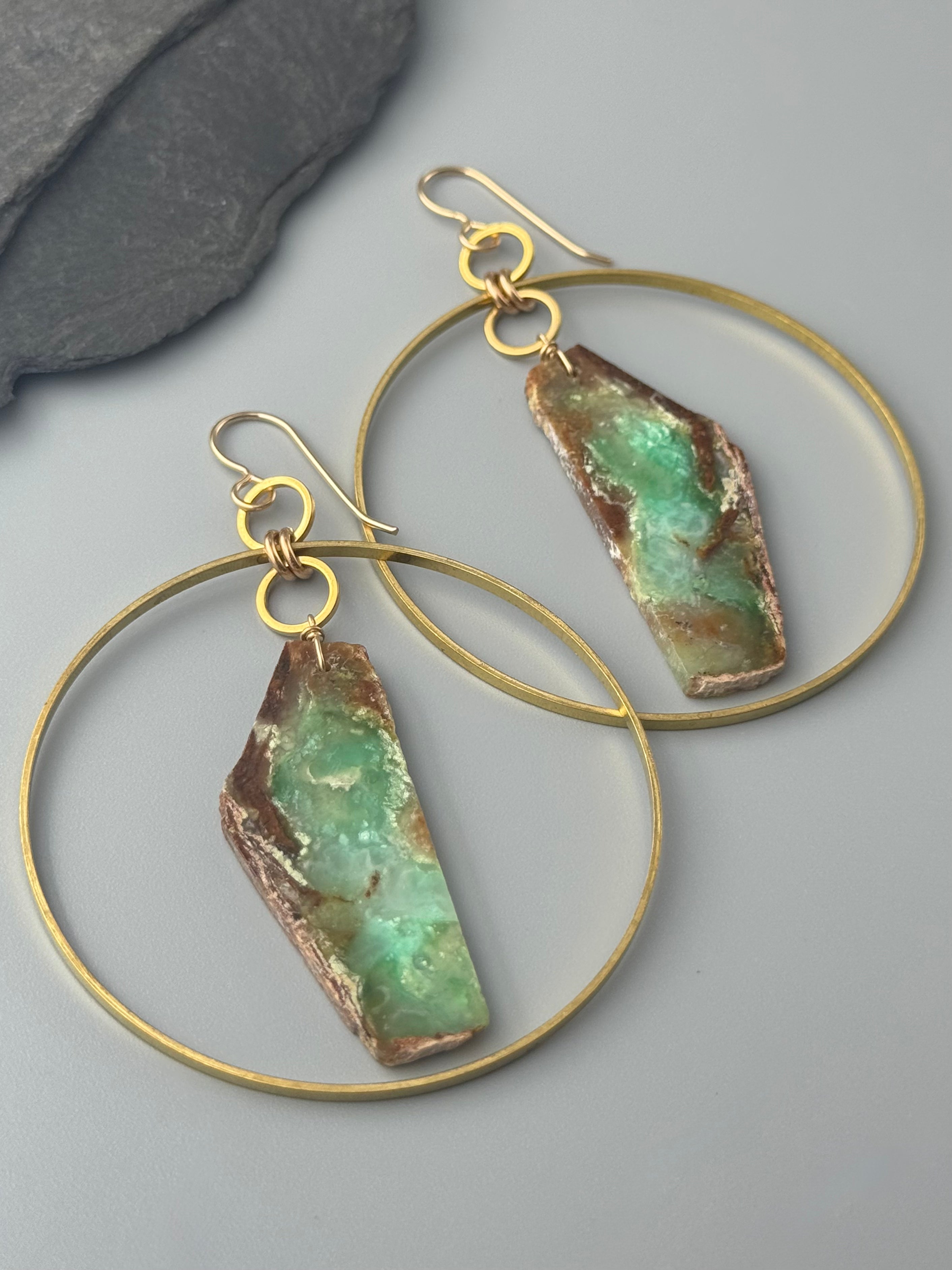 •EQUA-ORBIT• chrysoprase + gold earrings