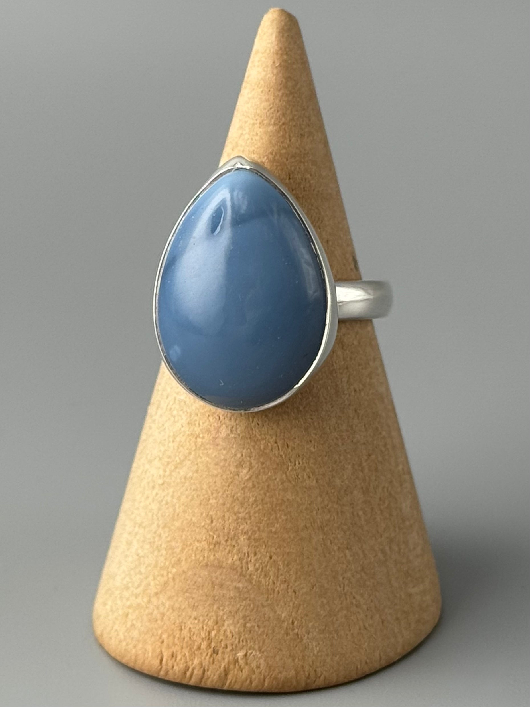 •OWYHEE BLUE OPAL - TEAR• simple band silver ring (size 6.75)