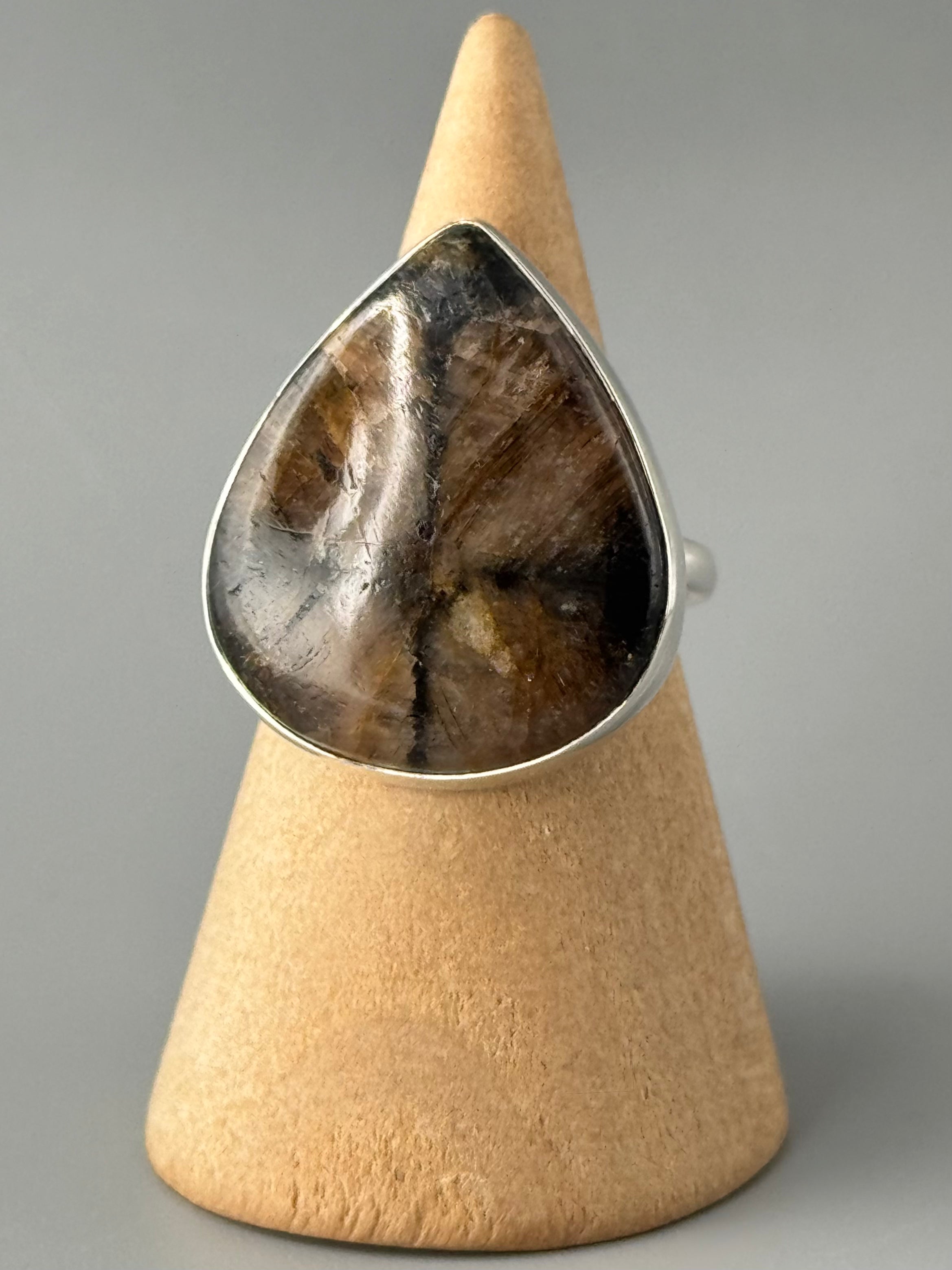 •CHIASTOLITE - TEAR• sterling silver ring (various sizes)