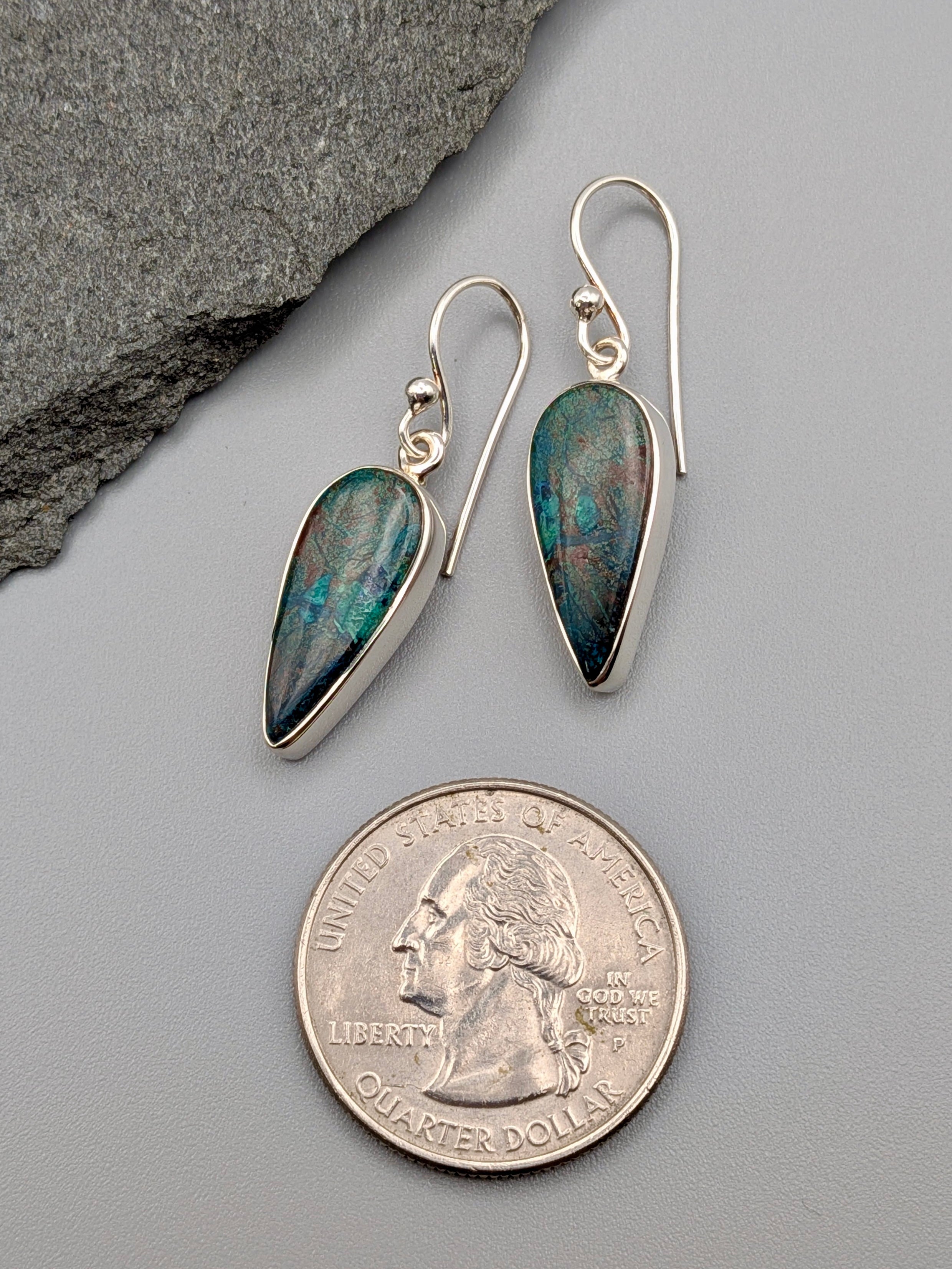 •SHATTUCKITE SPEAR TEAR - 1• silver dangle earrings