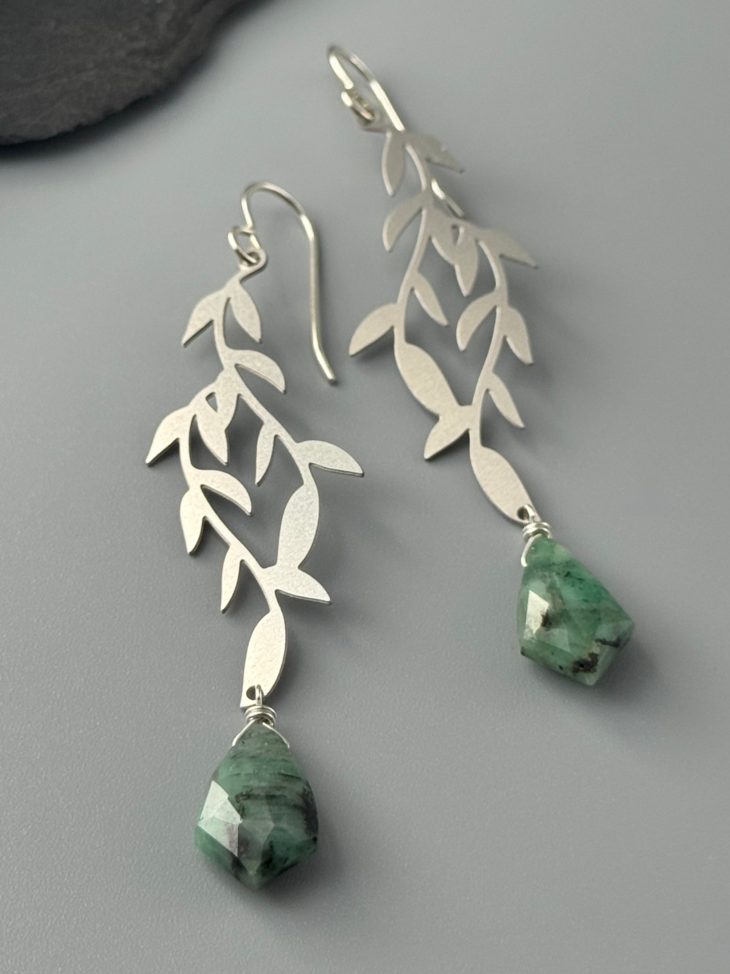 •WILLOW• emerald + silver earrings