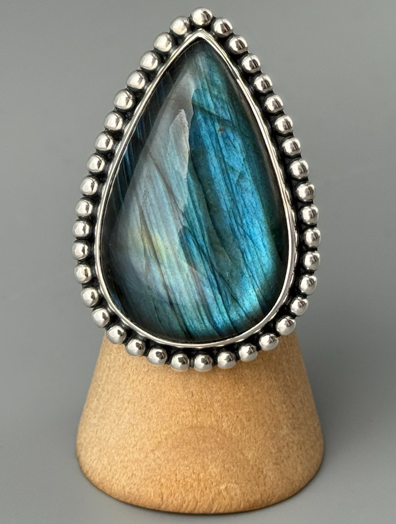 •LABRADORITE - TEAR• split band silver ring (size 7)