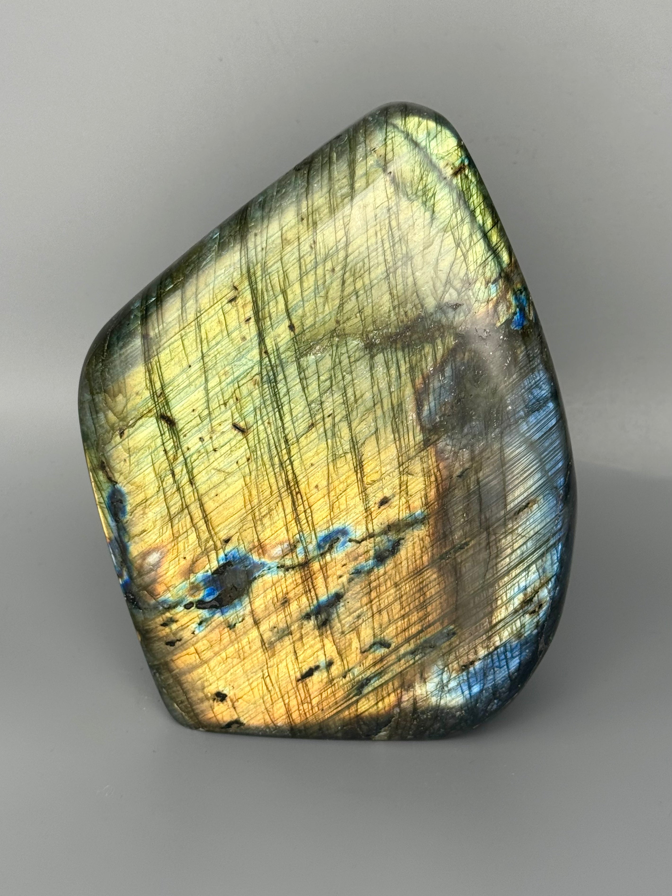 •LABRADORITE• smooth freeform