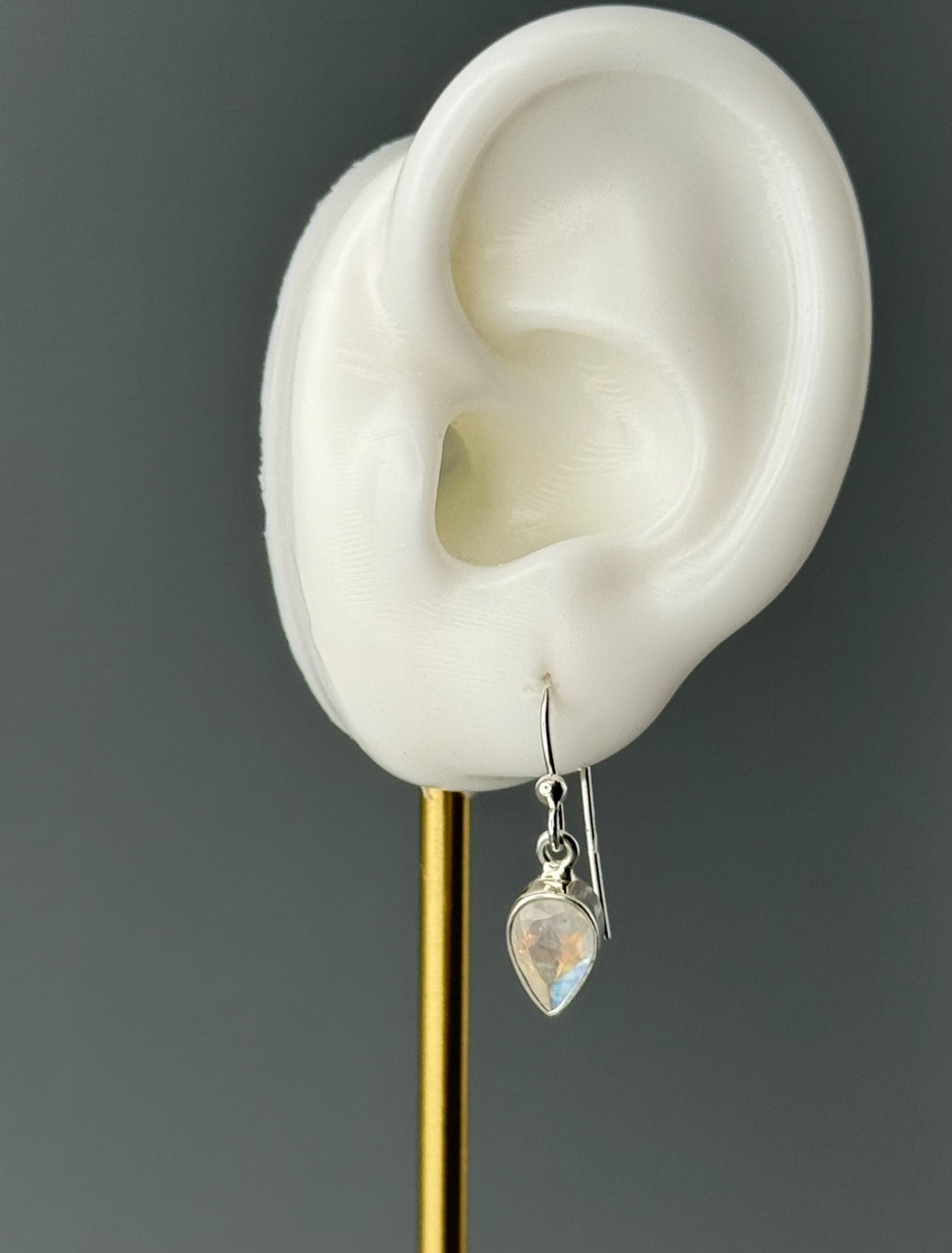 •RAINBOW MOONSTONE - FACETED SPEAR TEAR• silver dangle earrings