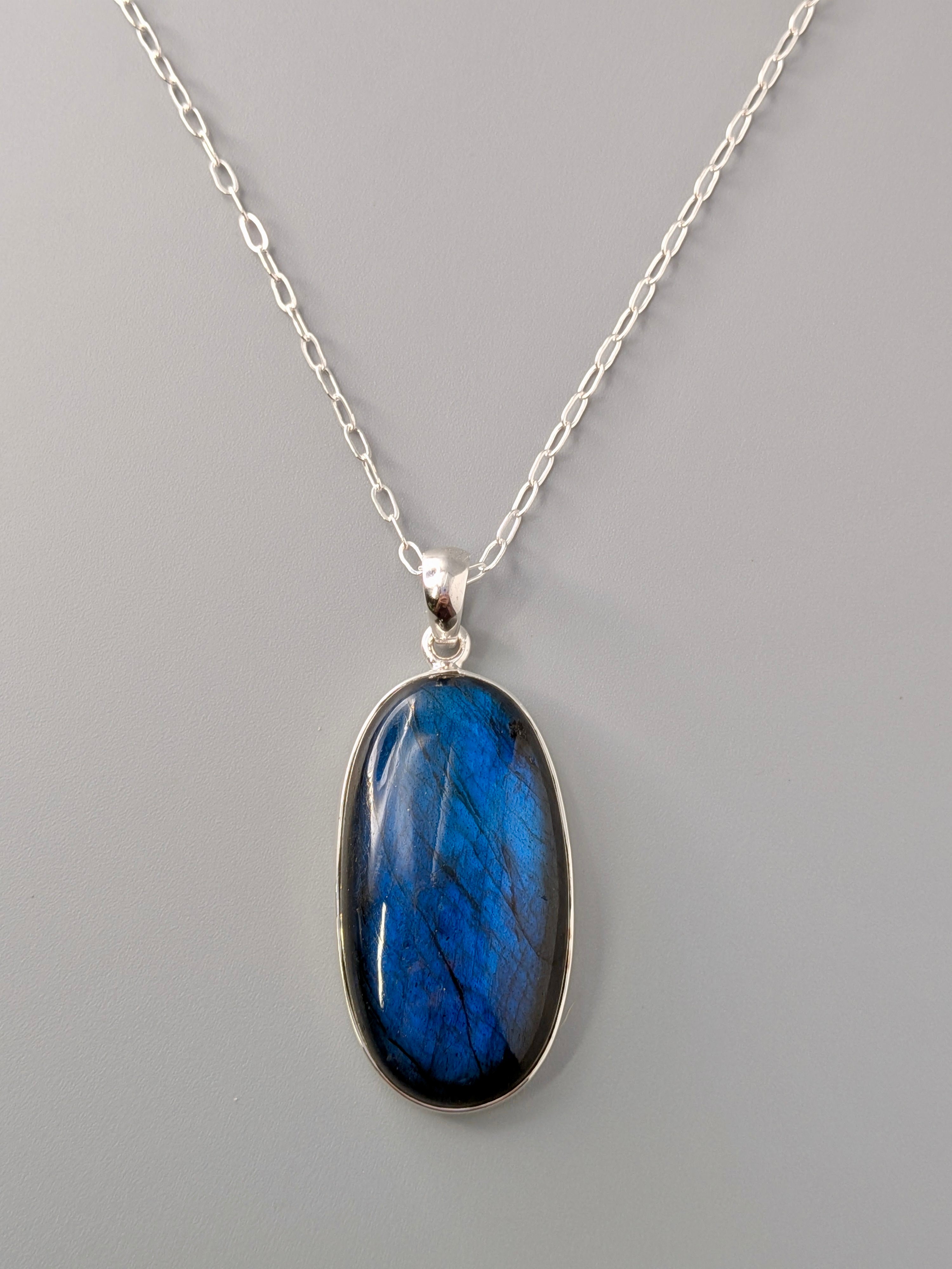 •LABRADORITE OVAL - 1• sterling silver pendant