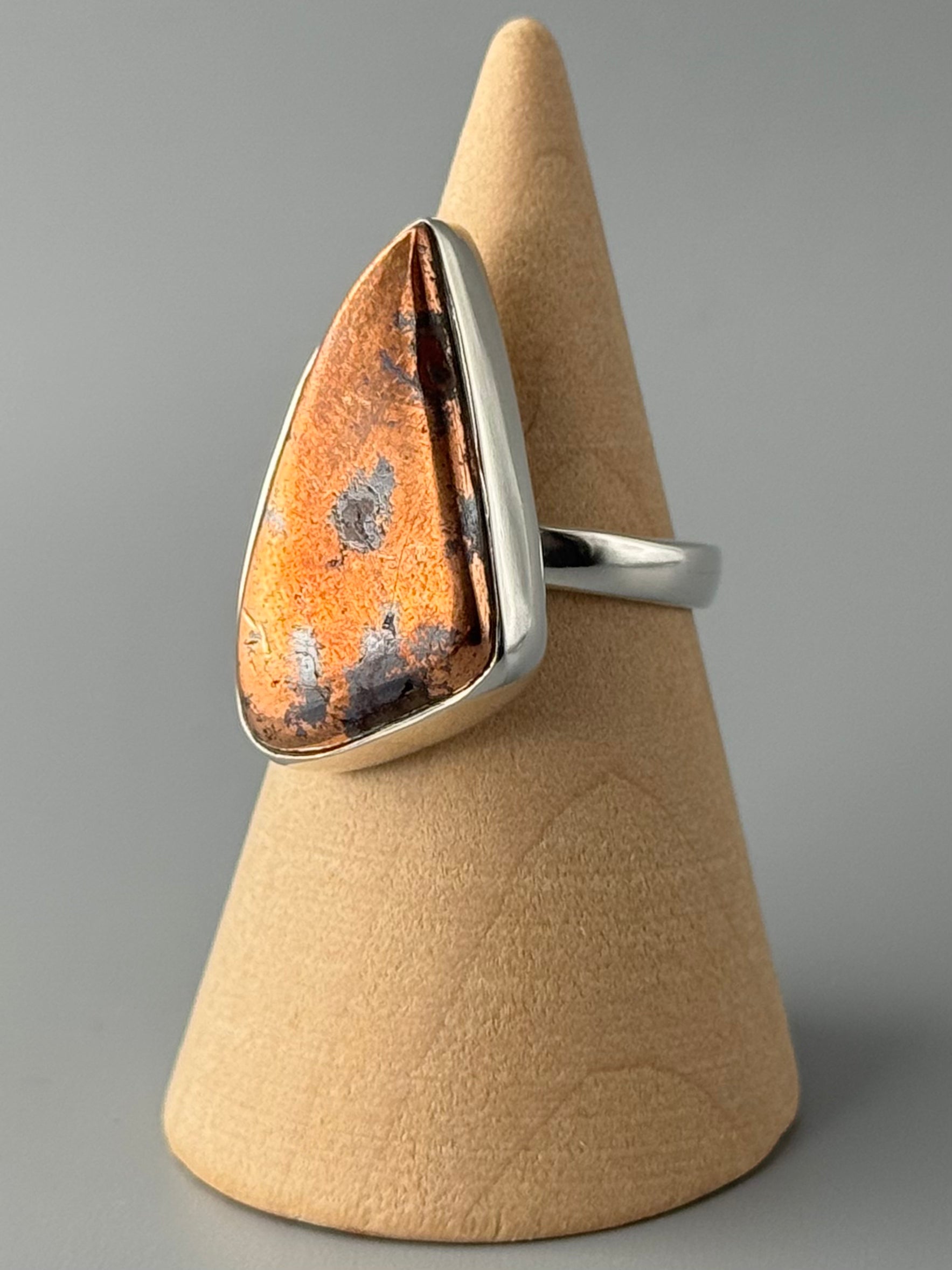 •COPPER IN MATRIX - FREEFORM• simple bezel silver ring (size 6)
