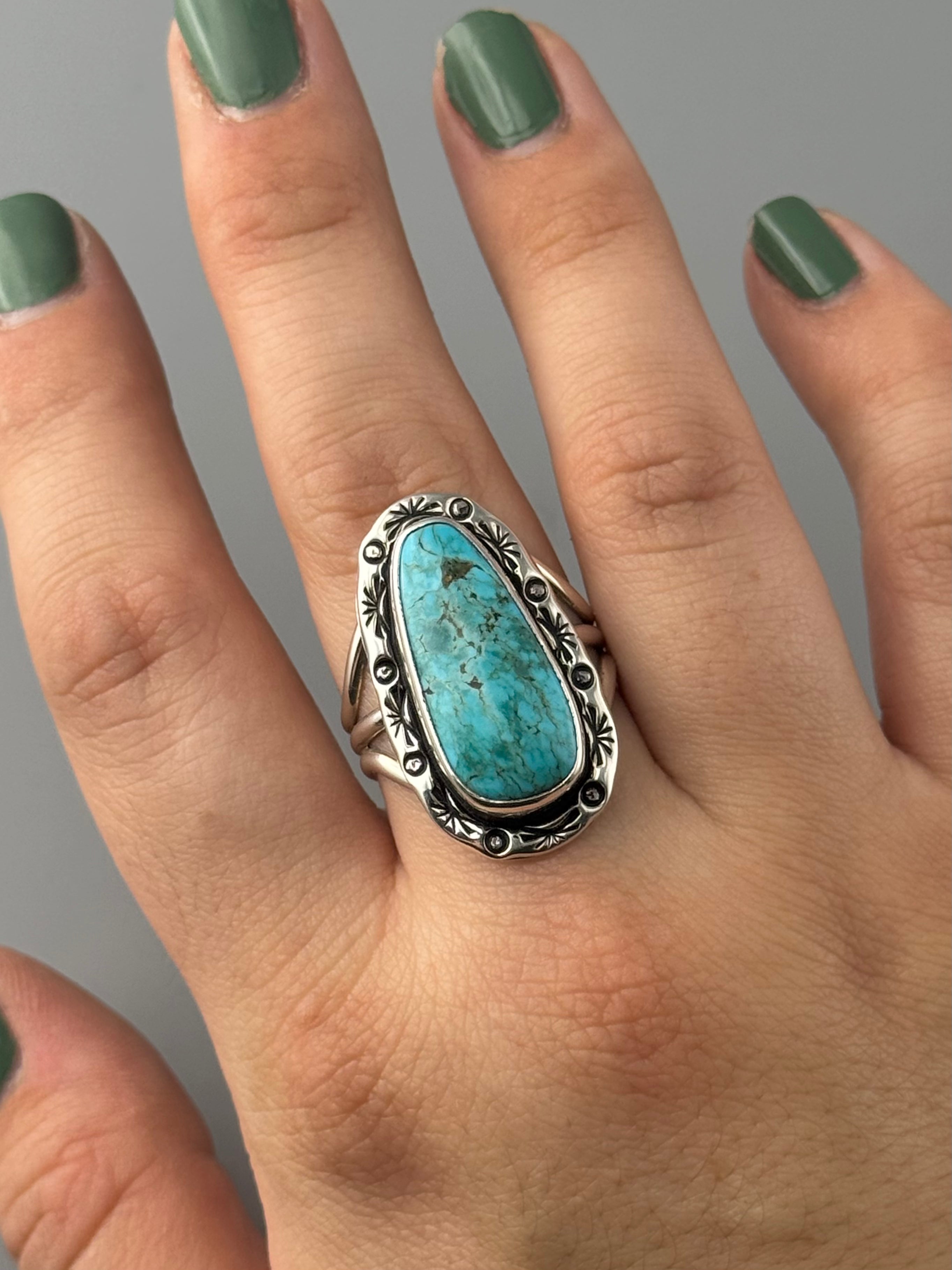 •KINGMAN TURQUOISE - SHÁ• Navajo silver ring (size 10.5)