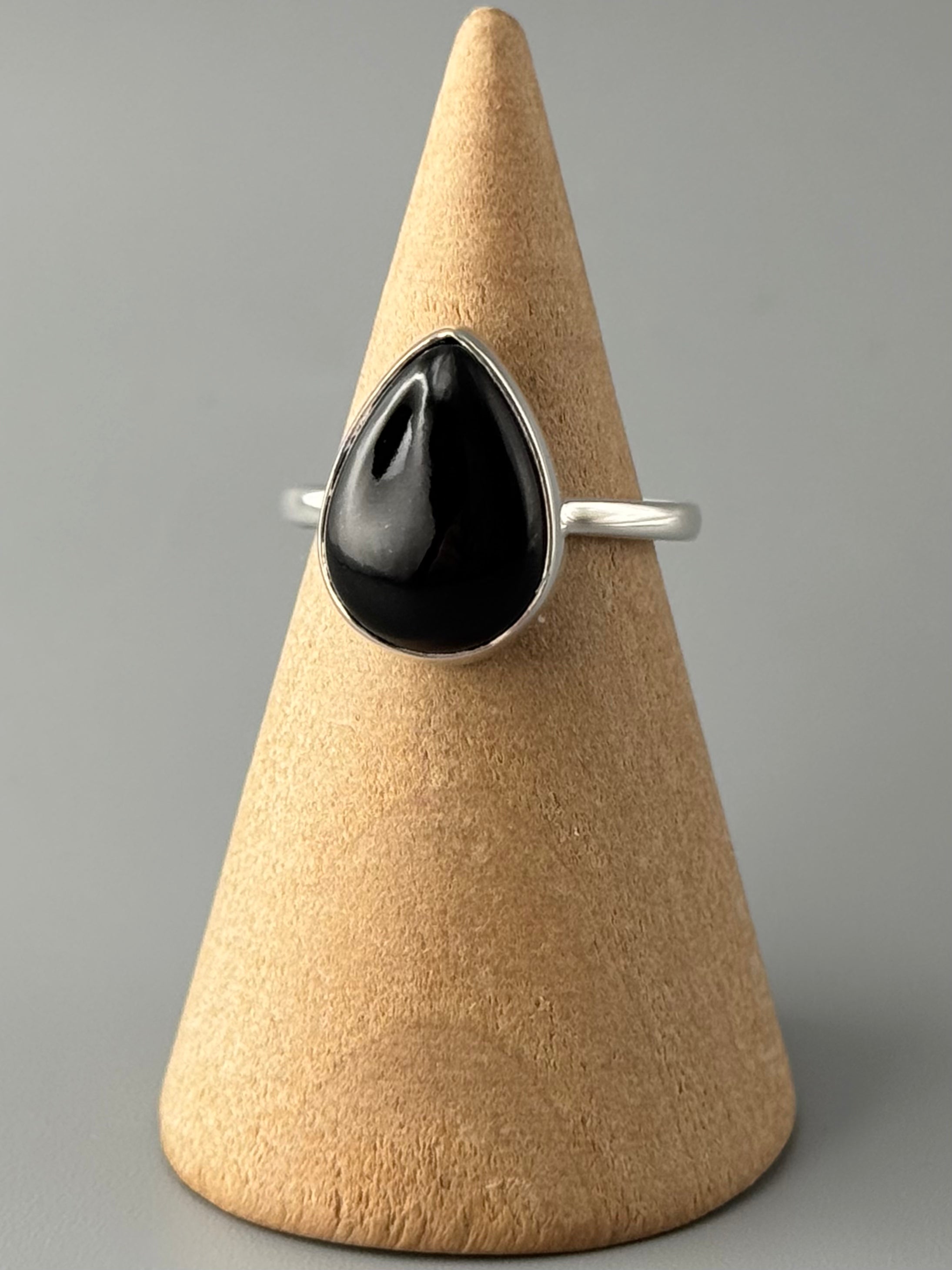 •BLACK ONYX - LIL' TEAR• simple band silver ring (various sizes)
