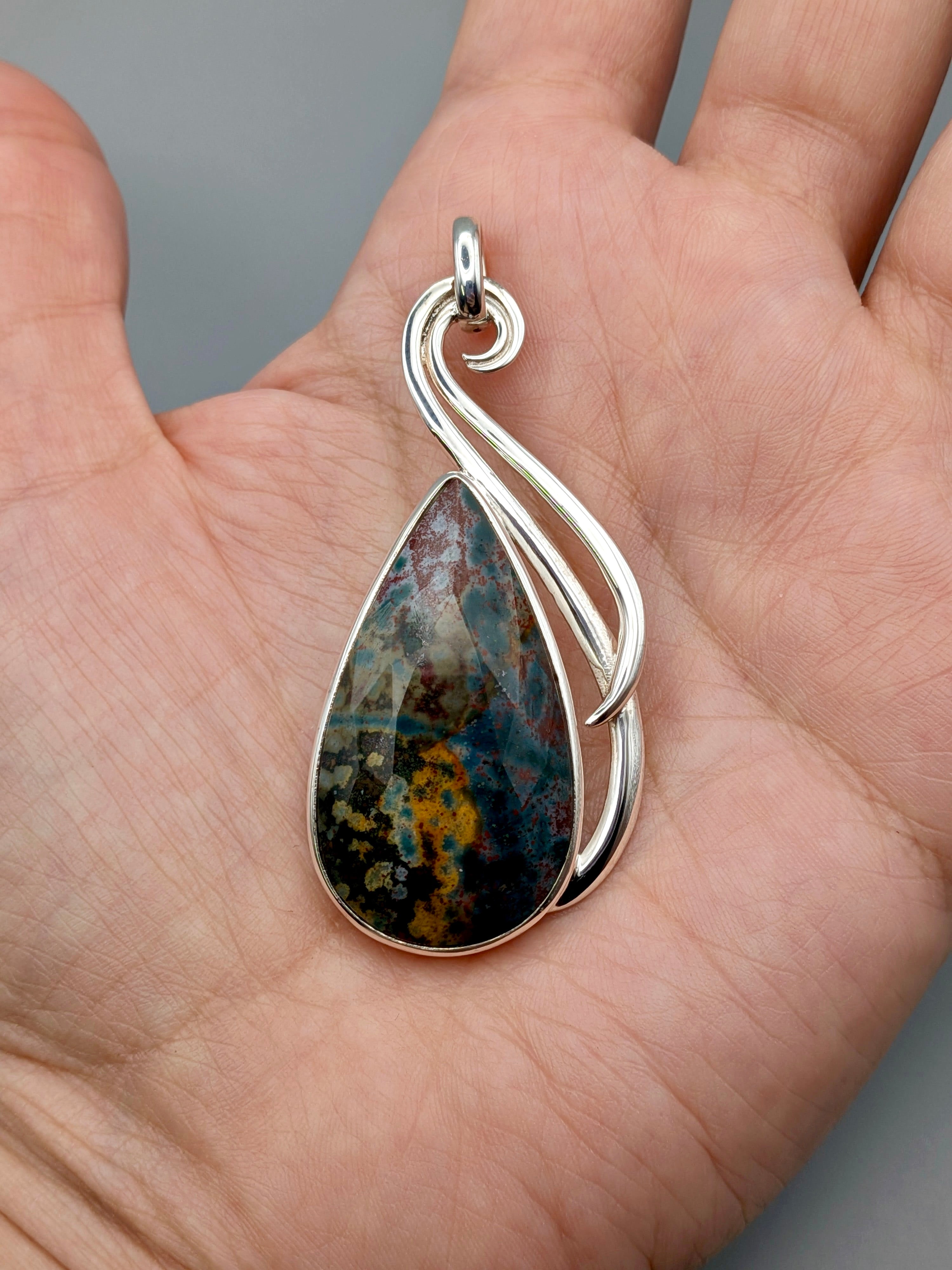 •BLOODSTONE - FACETED TEARDROP - FLOURISH• sterling silver pendant