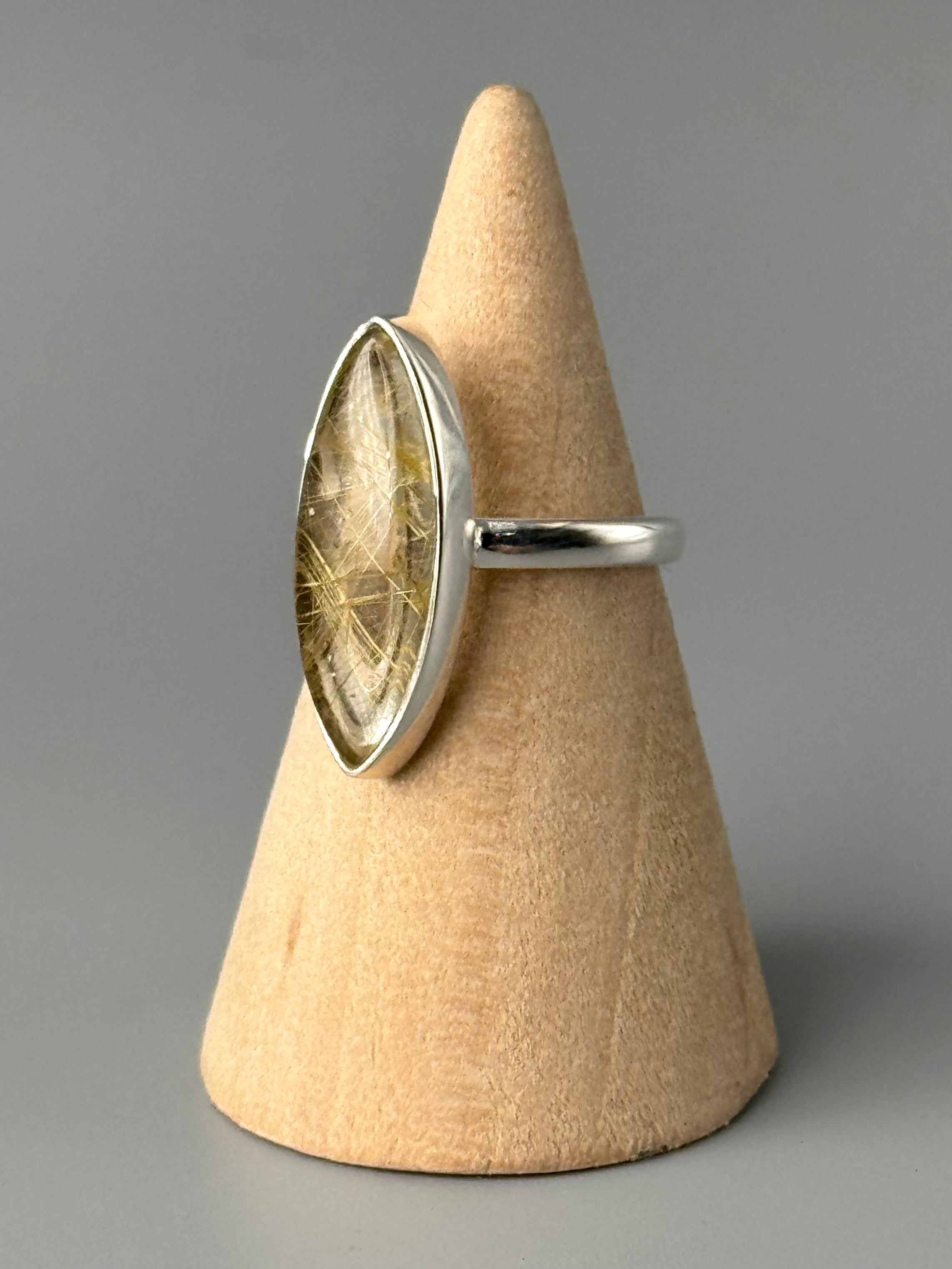 •RUTILATED QUARTZ - EYE• silver ring (size 6.25)
