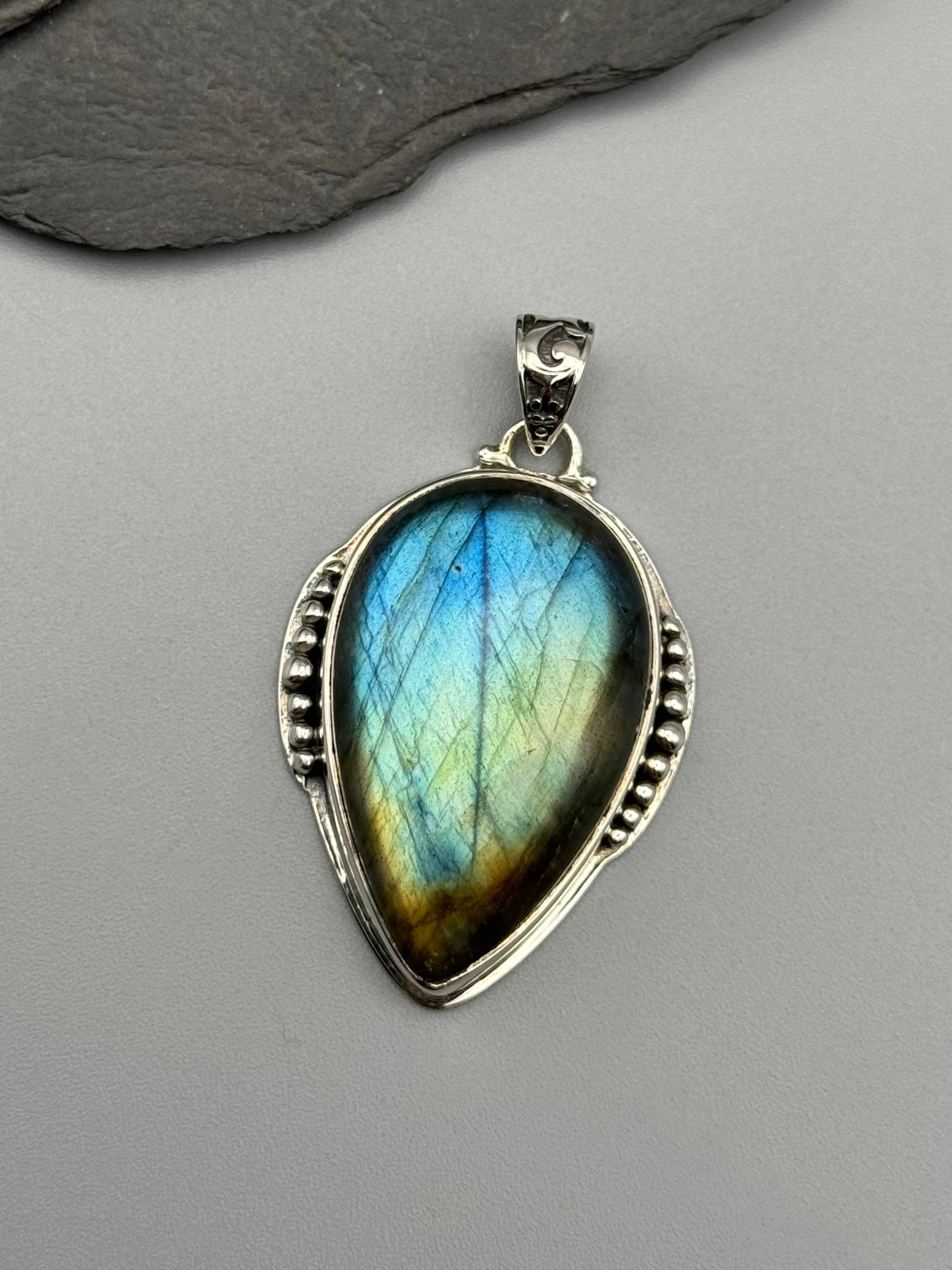 •LABRADORITE SPEAR TEAR - RISE• sterling silver pendant