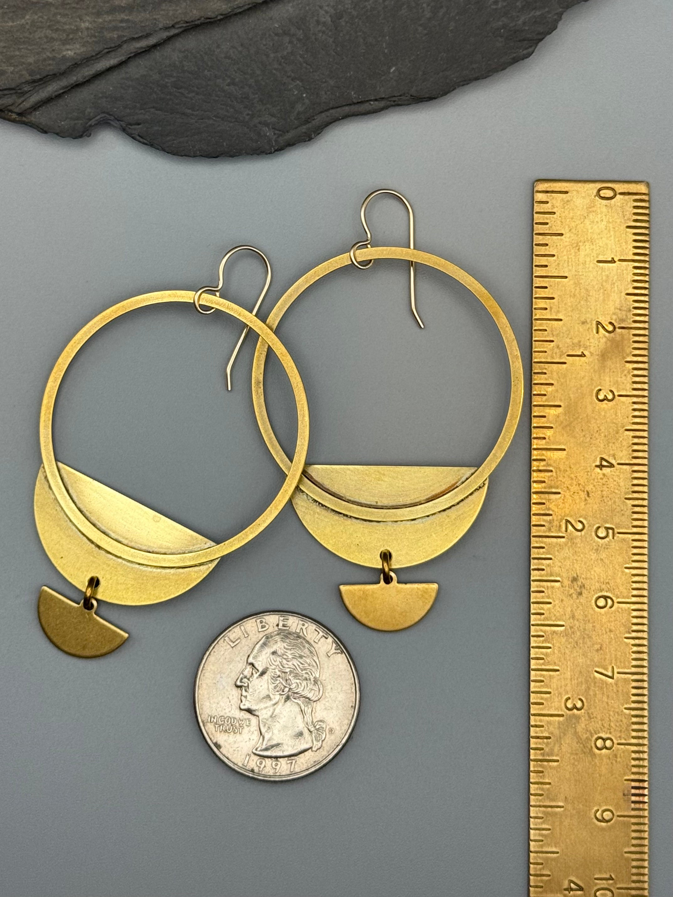 •KEEL• gold dangle earrings