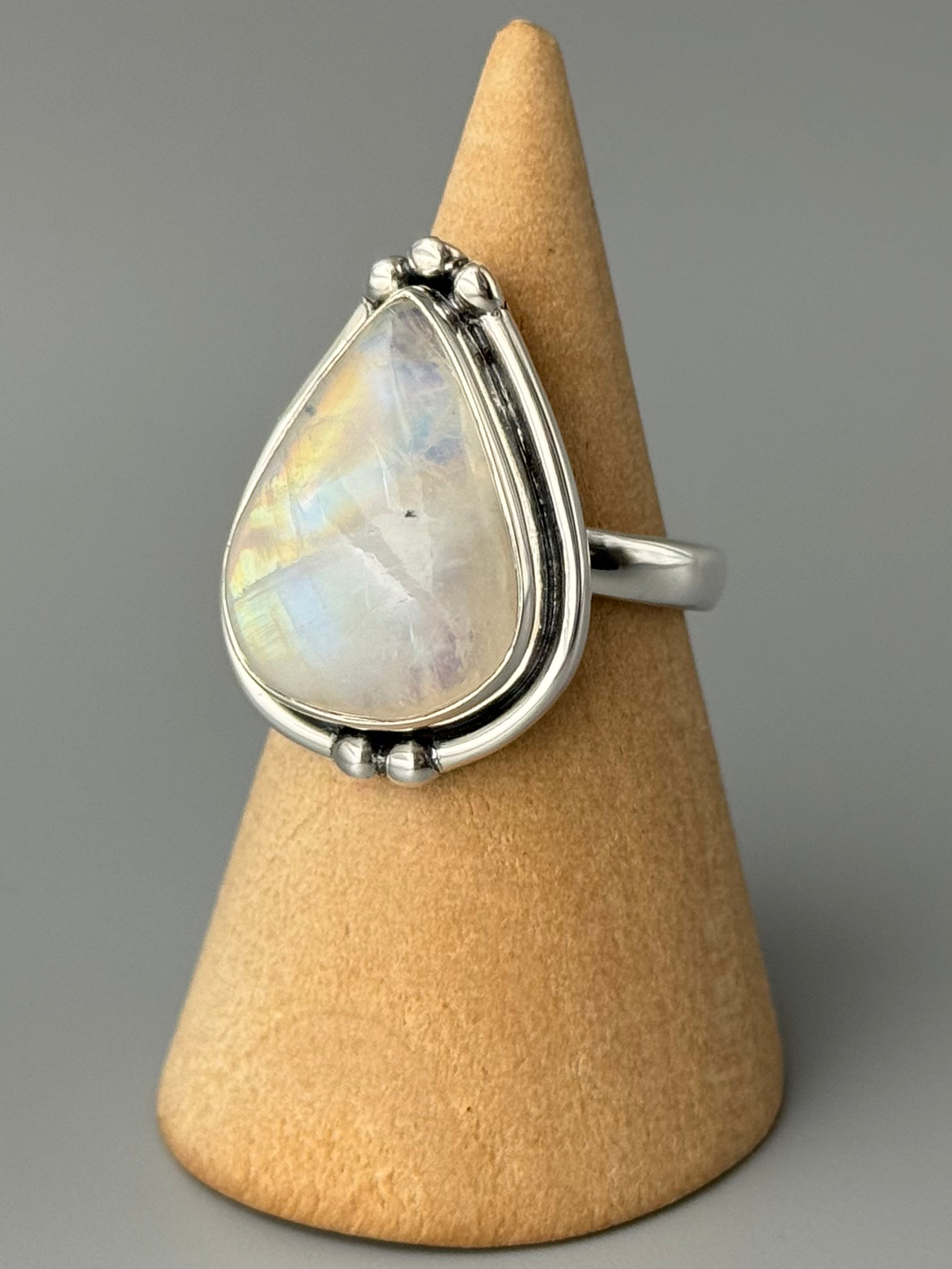 •RAINBOW MOONSTONE - LOOKING GLASS• double bezel silver ring (size 7)