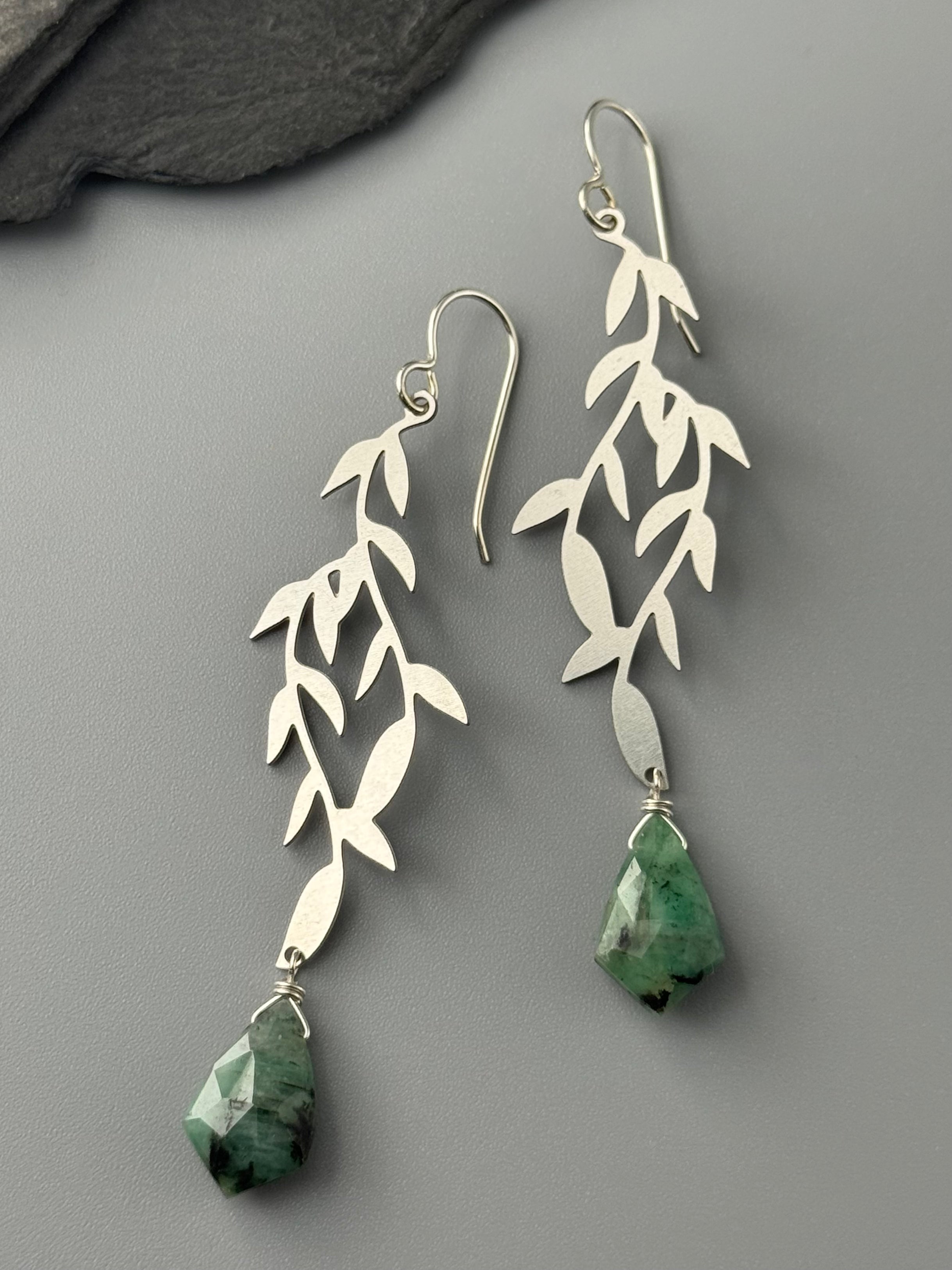 •WILLOW• emerald + silver earrings