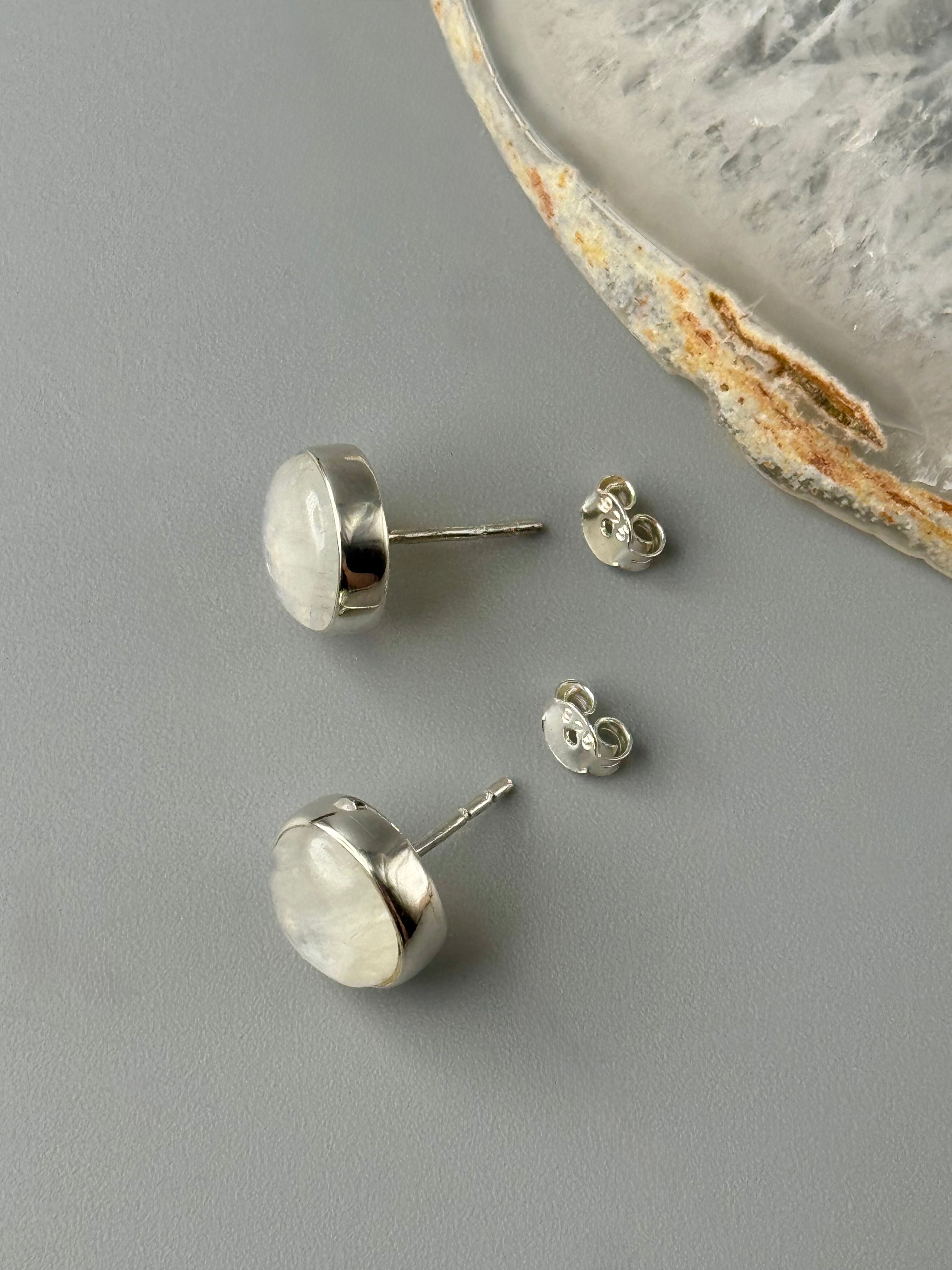 •RAINBOW MOONSTONE - CIRCLE• silver bezel set stud earrings