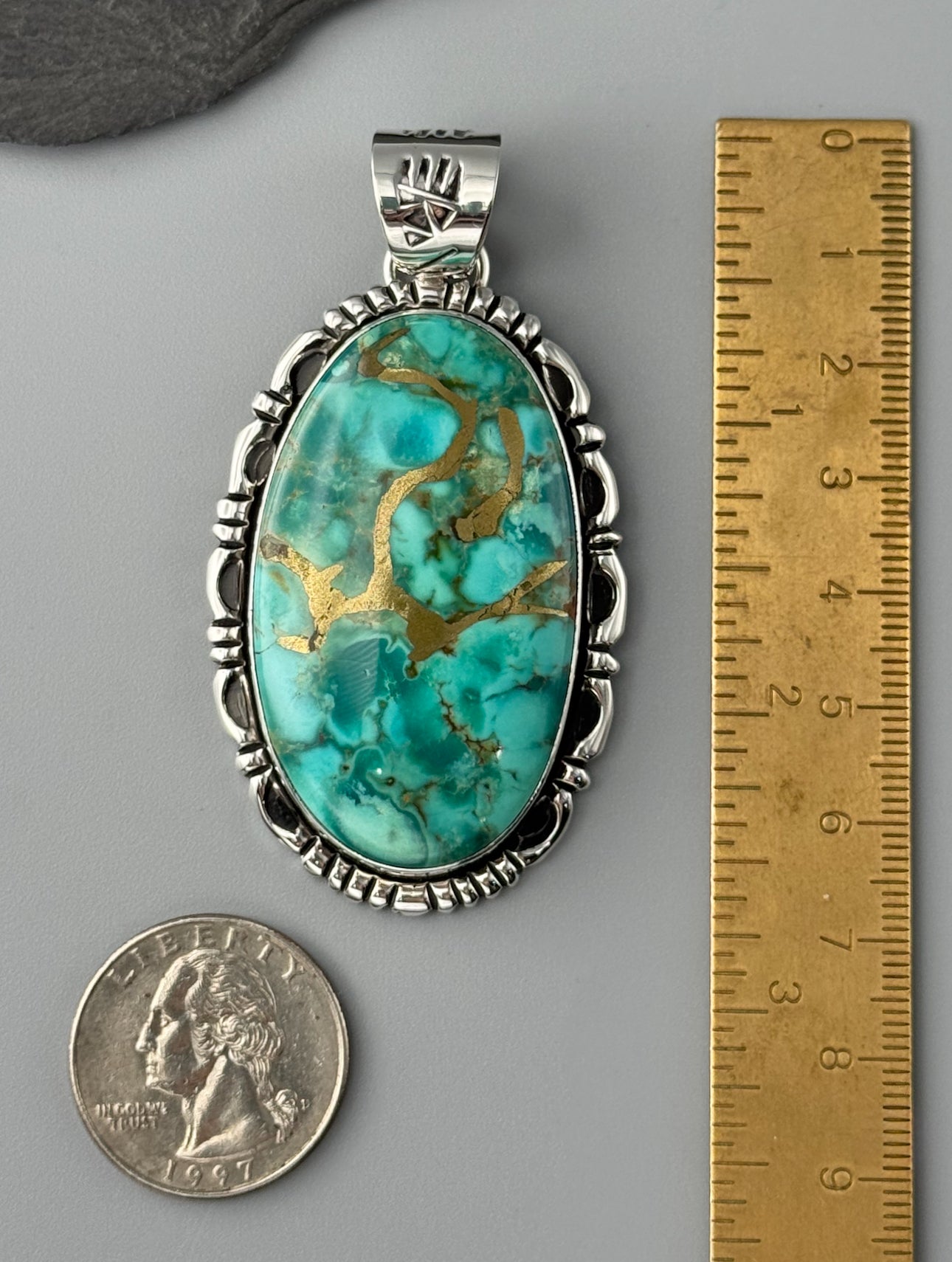 •KINGMAN TURQUOISE - MOUNTAIN FEATHERS• Navajo sterling silver pendant