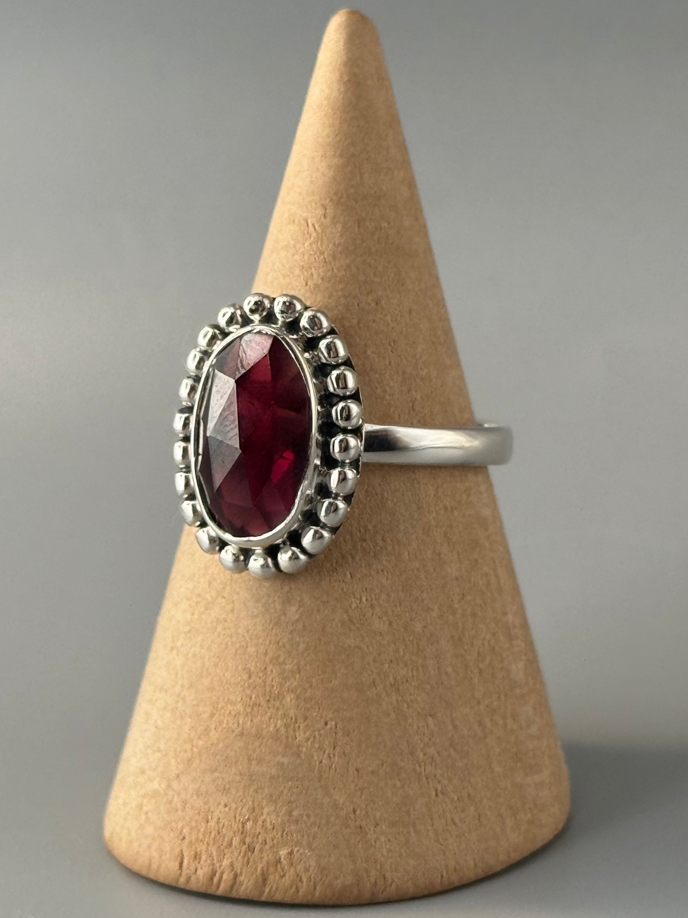 •GARNET - BELLIS• sterling silver ring (size 9)