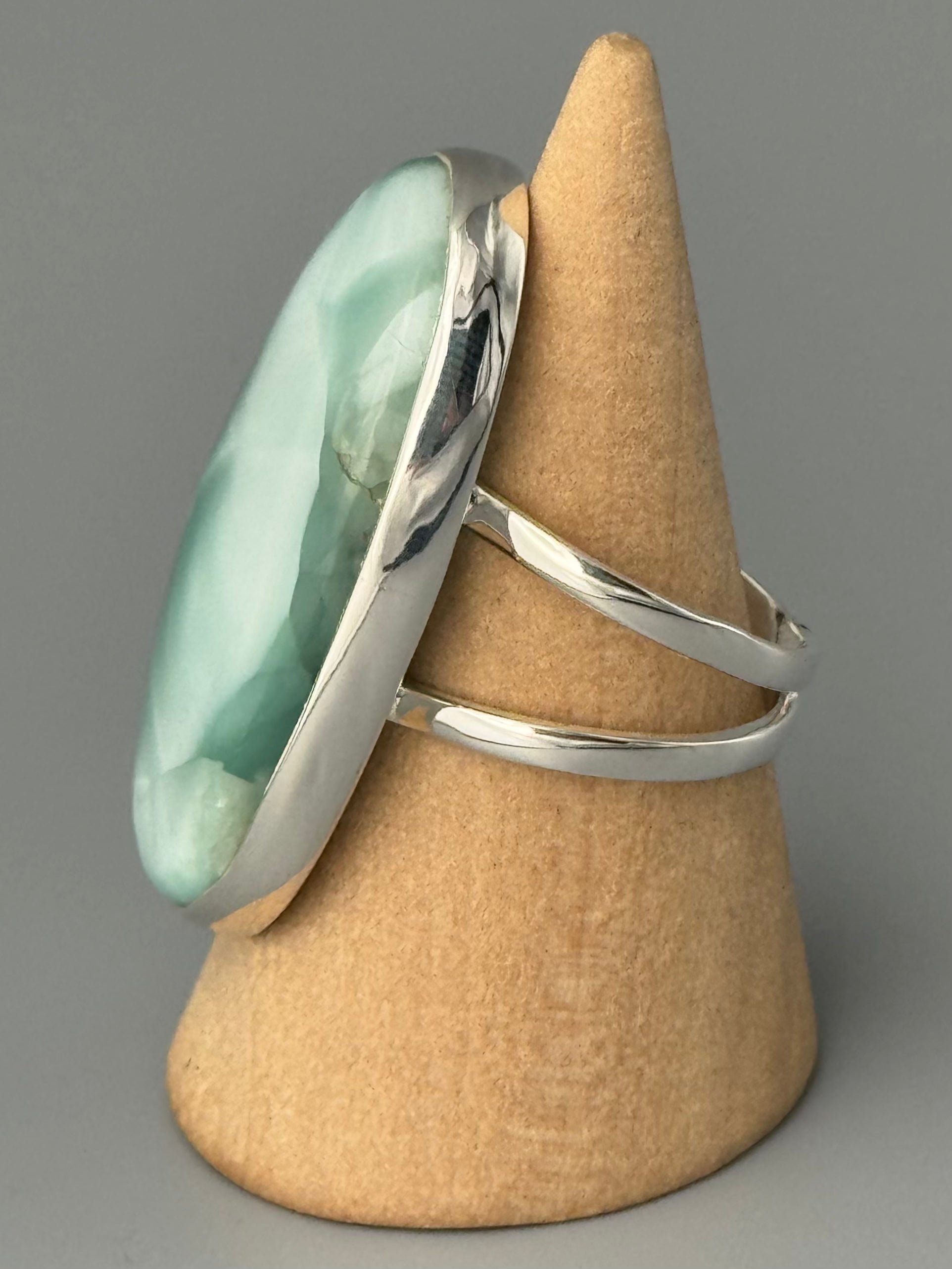 •HEMIMORPHITE - OVAL• split band silver ring (size 10)