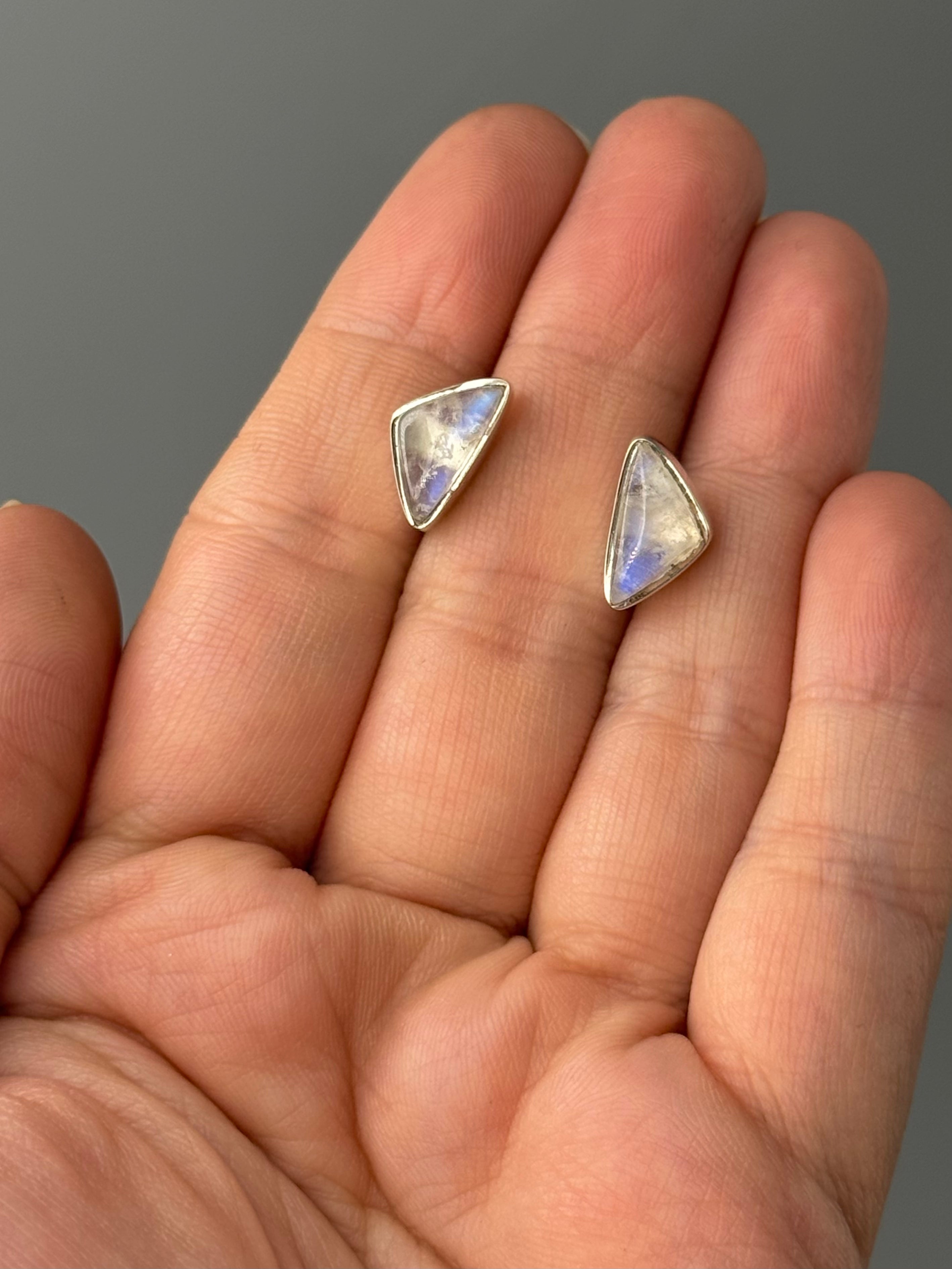 •RAINBOW MOONSTONE - SOFT TRIANGLE• silver bezel set stud earrings